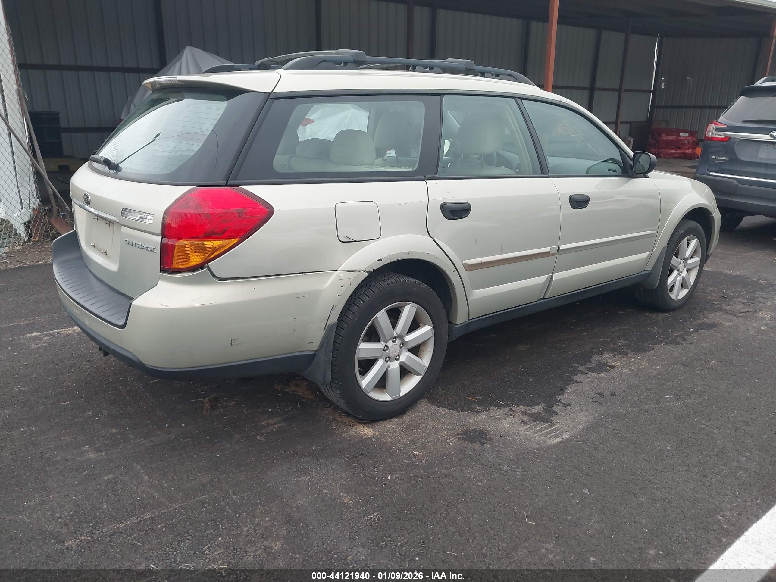 SUBARU OUTBACK image 4