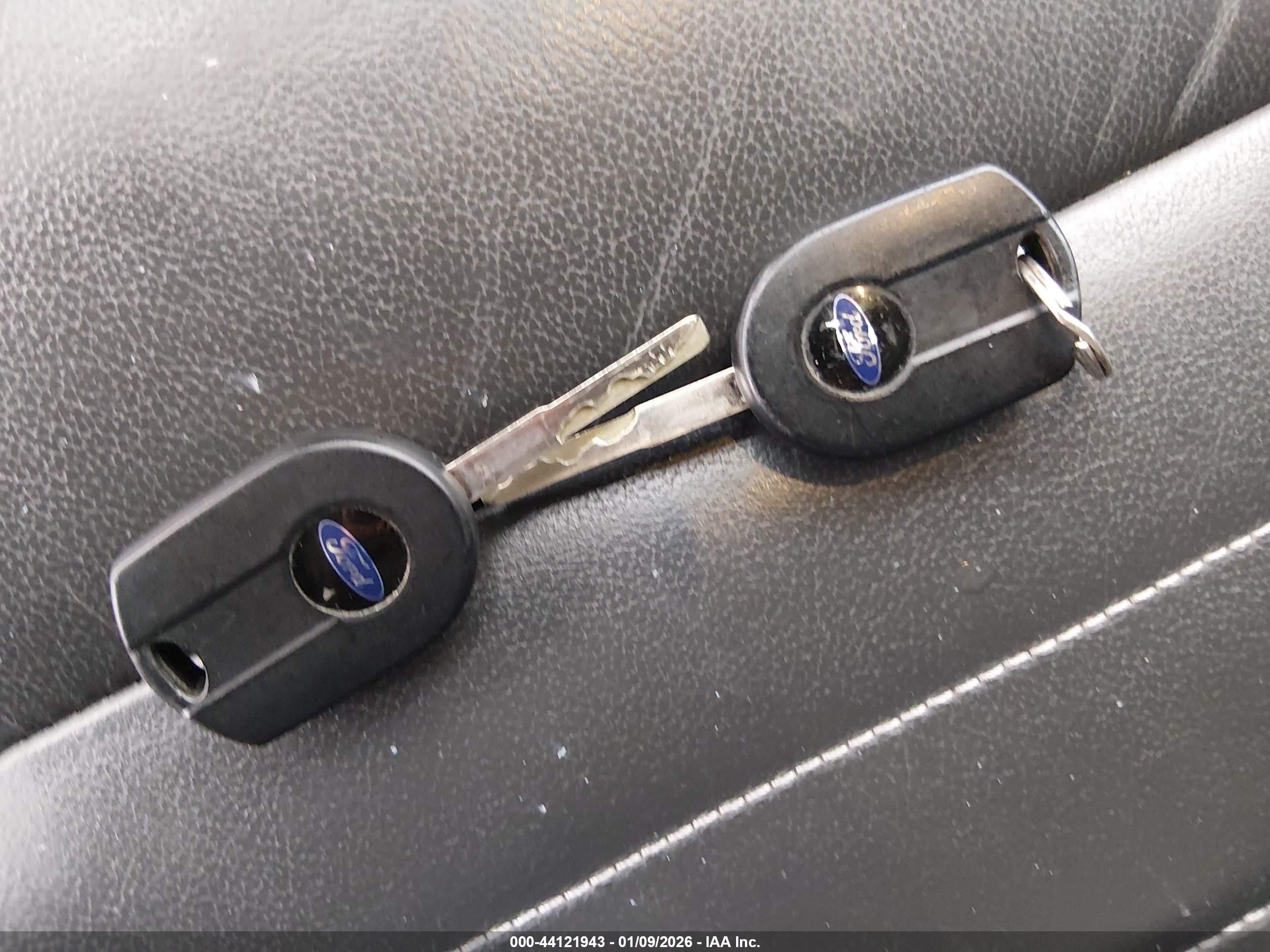 FORD ESCAPE image 11