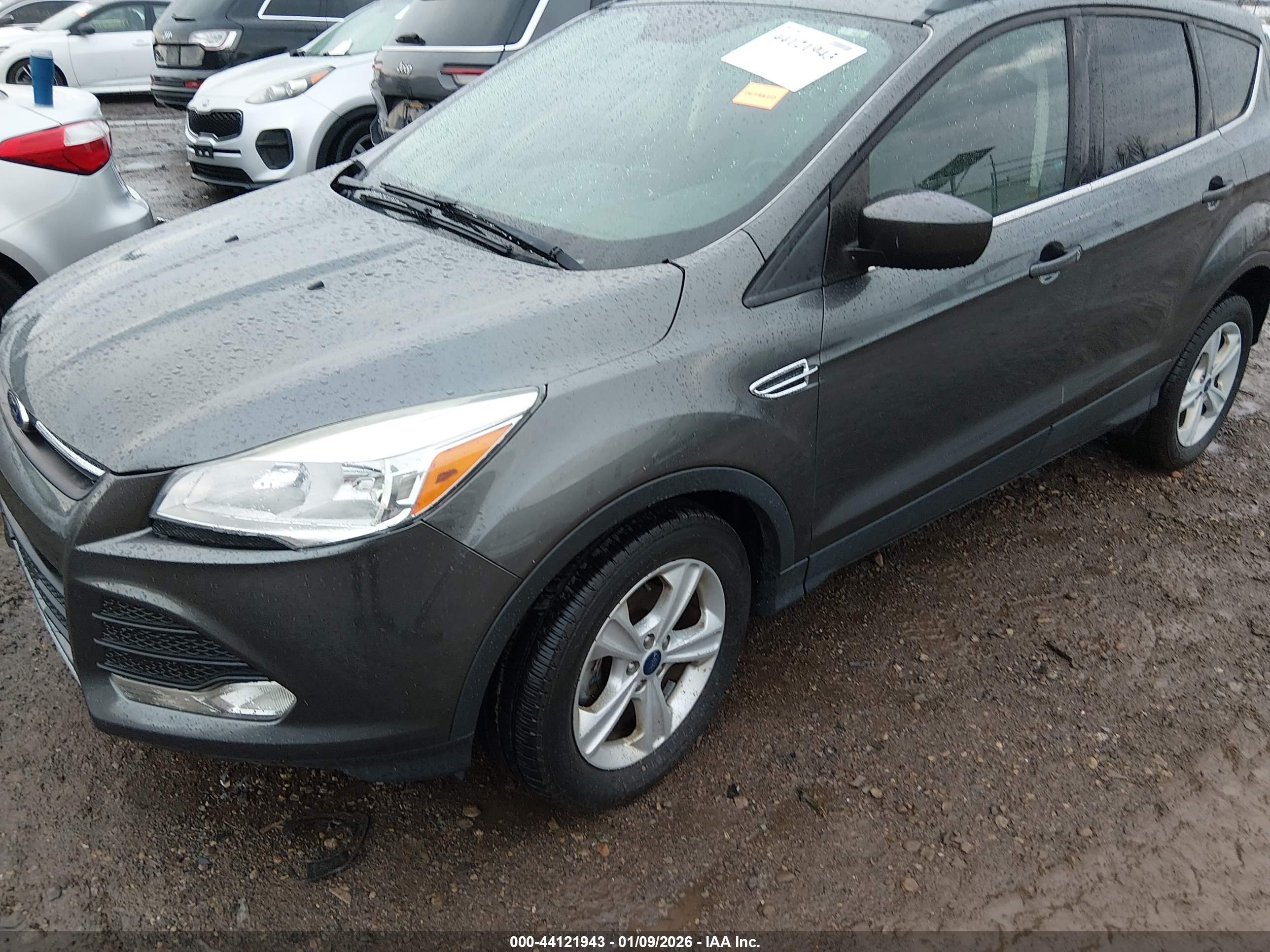 FORD ESCAPE image 2