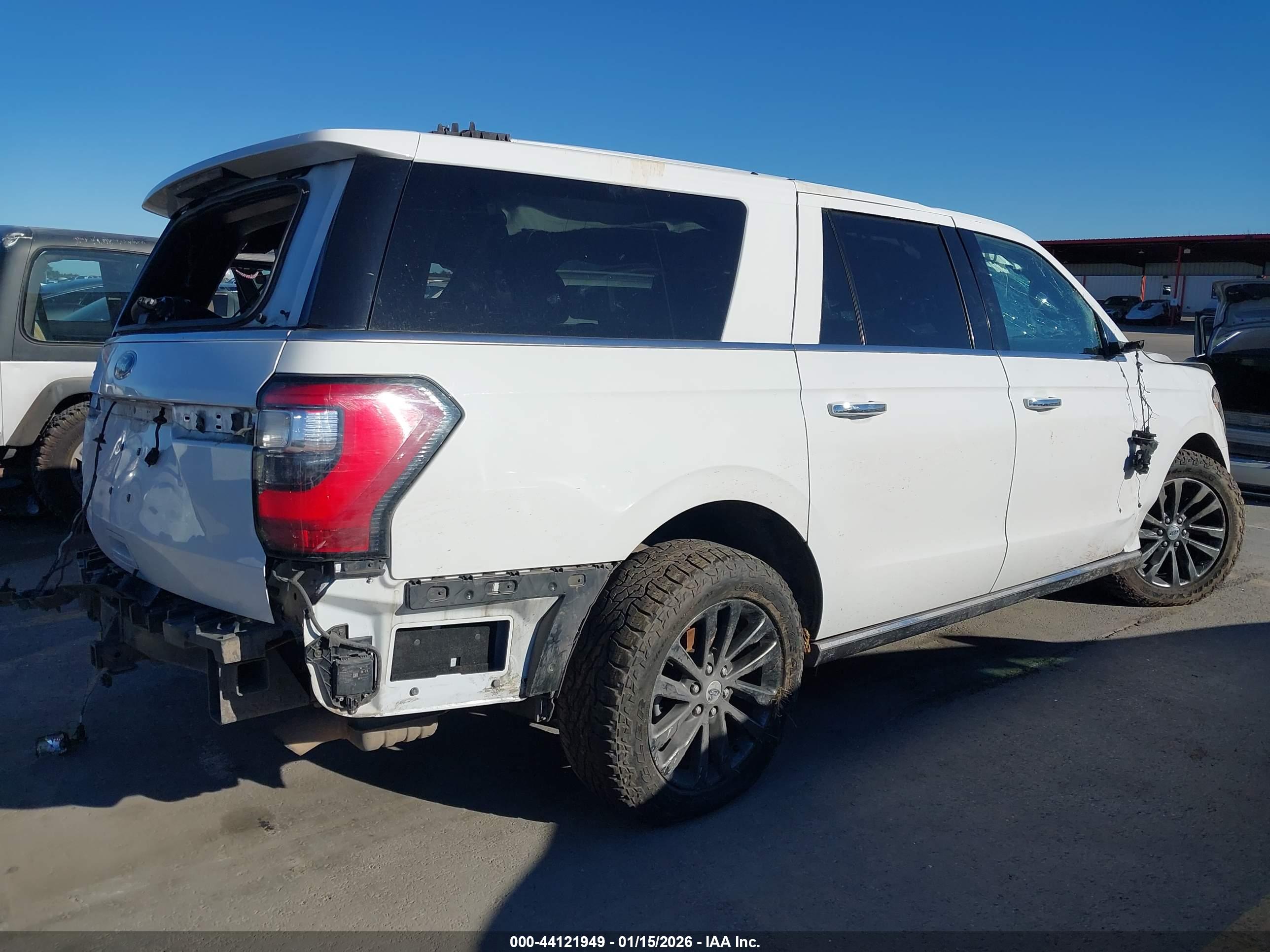 FORD EXPEDITION image 4