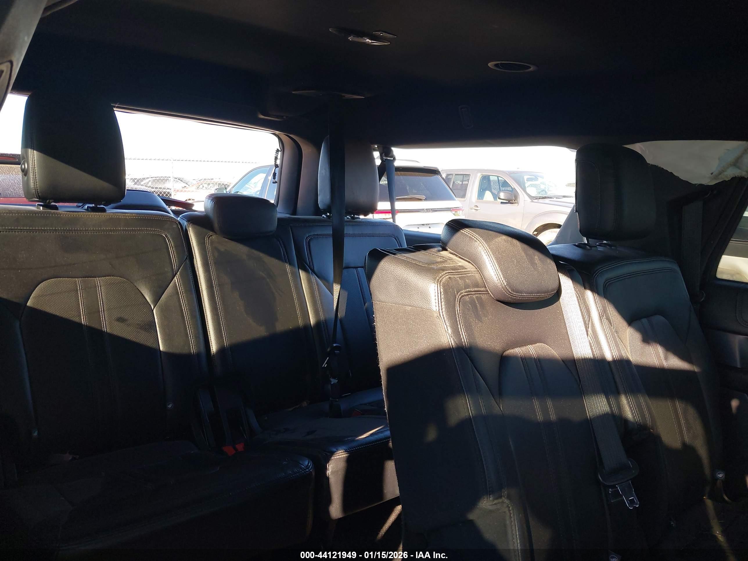 FORD EXPEDITION image 8