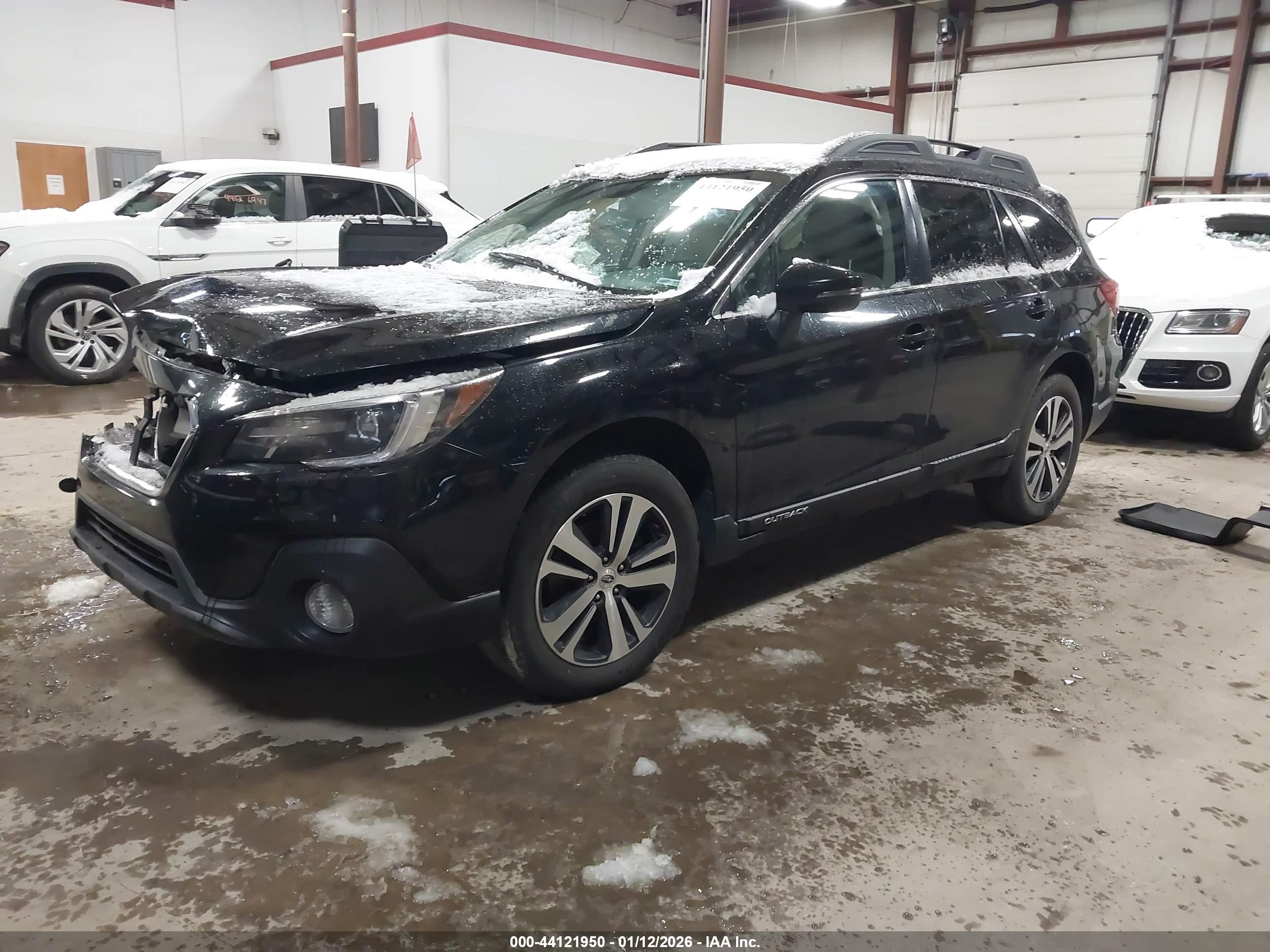 SUBARU OUTBACK image 2