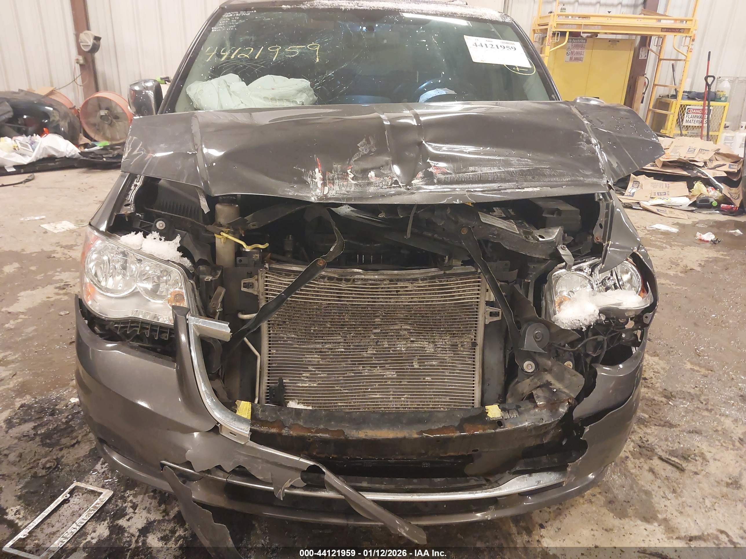 CHRYSLER TOWN image 6
