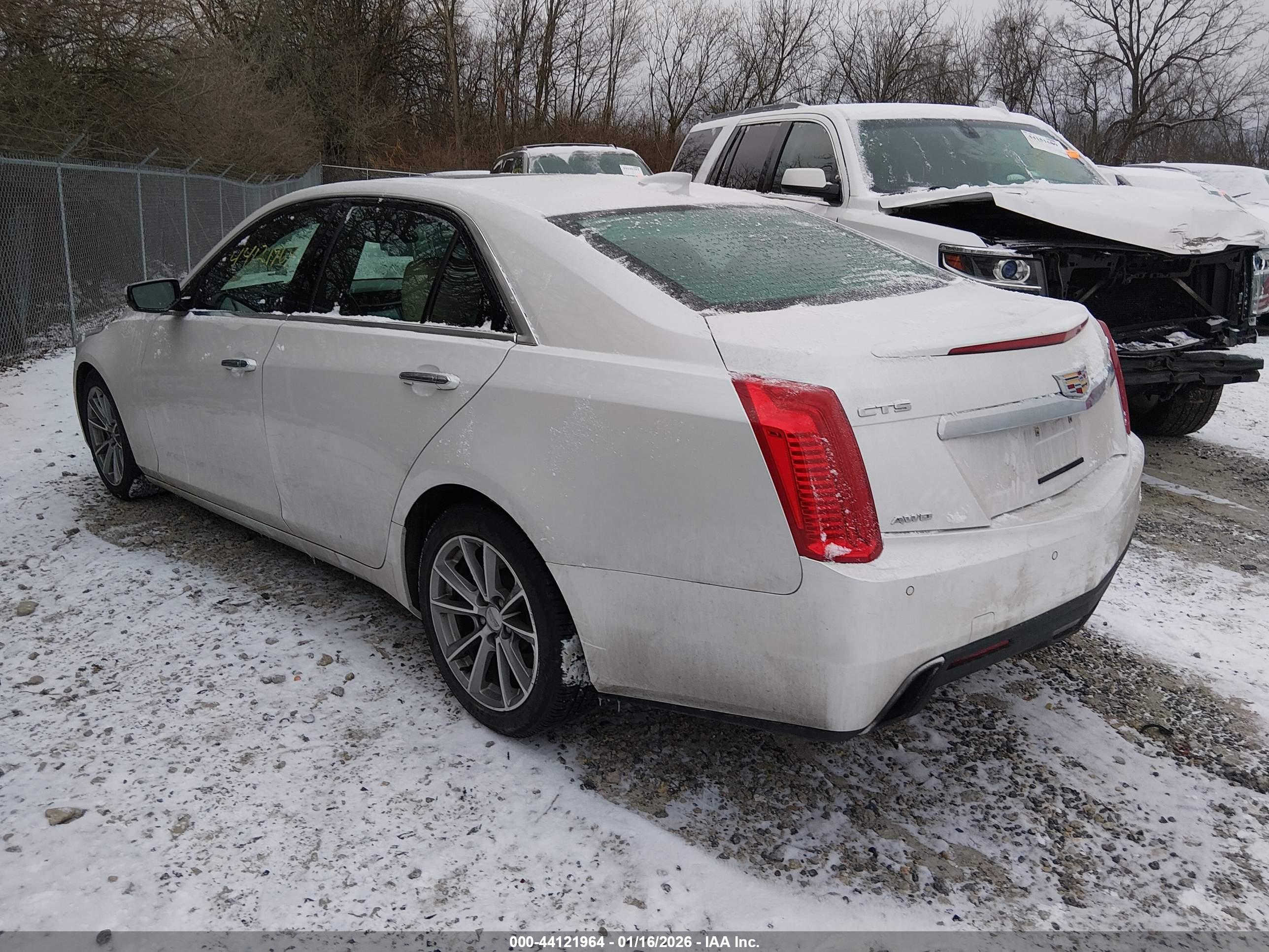 CADILLAC CTS image 3