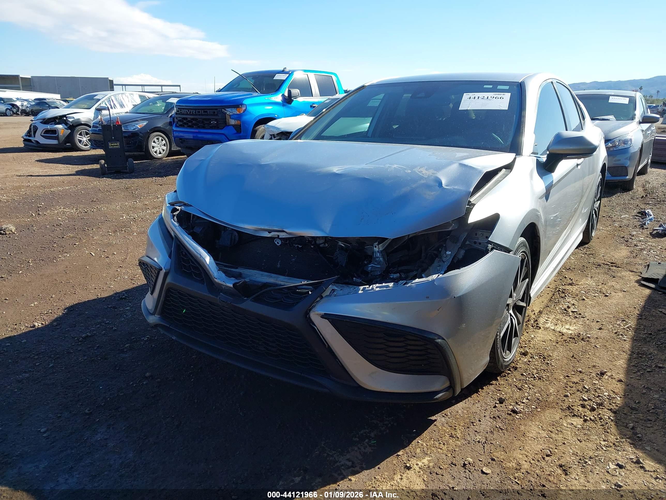 TOYOTA CAMRY image 6