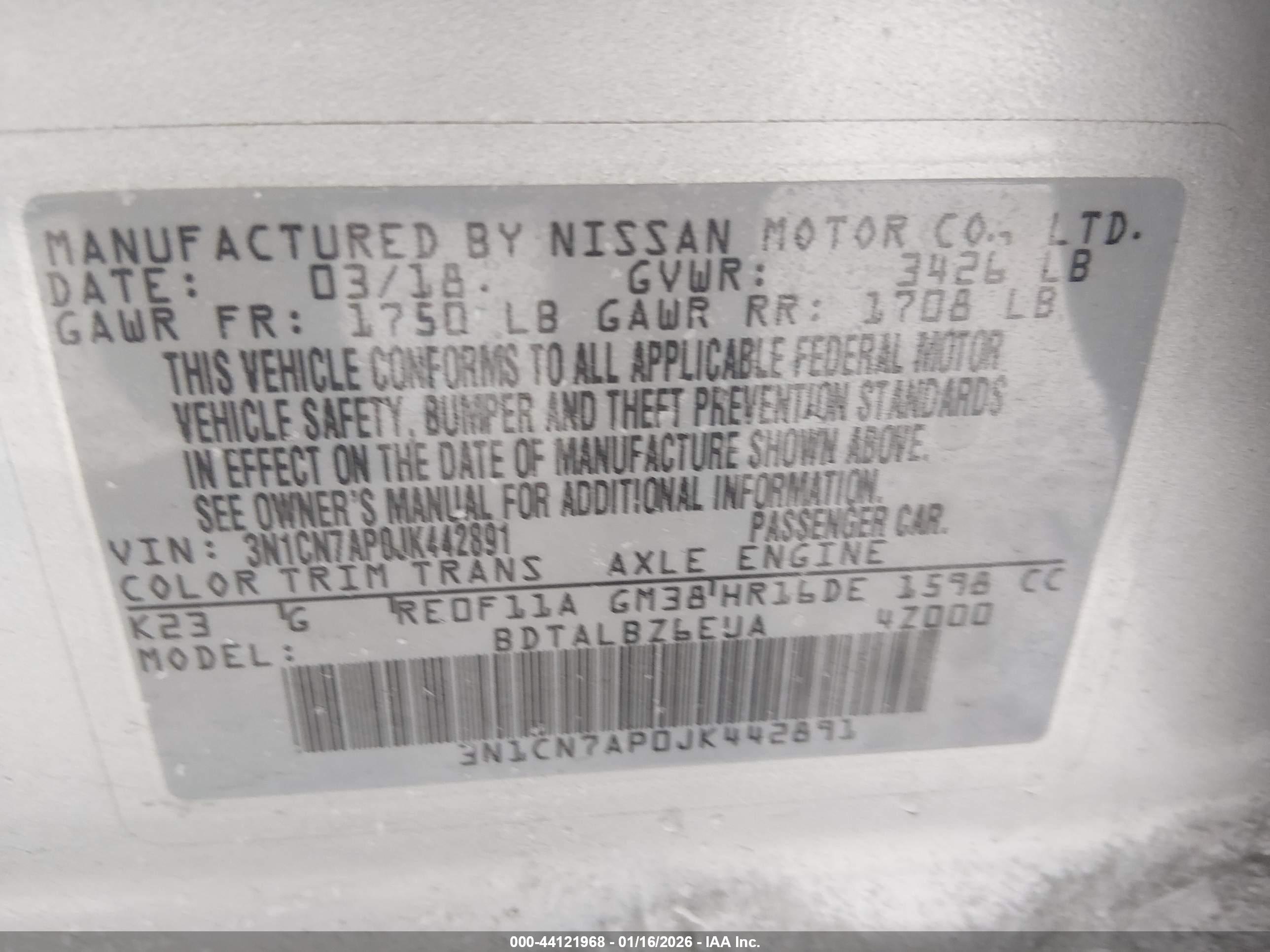 NISSAN VERSA image 9