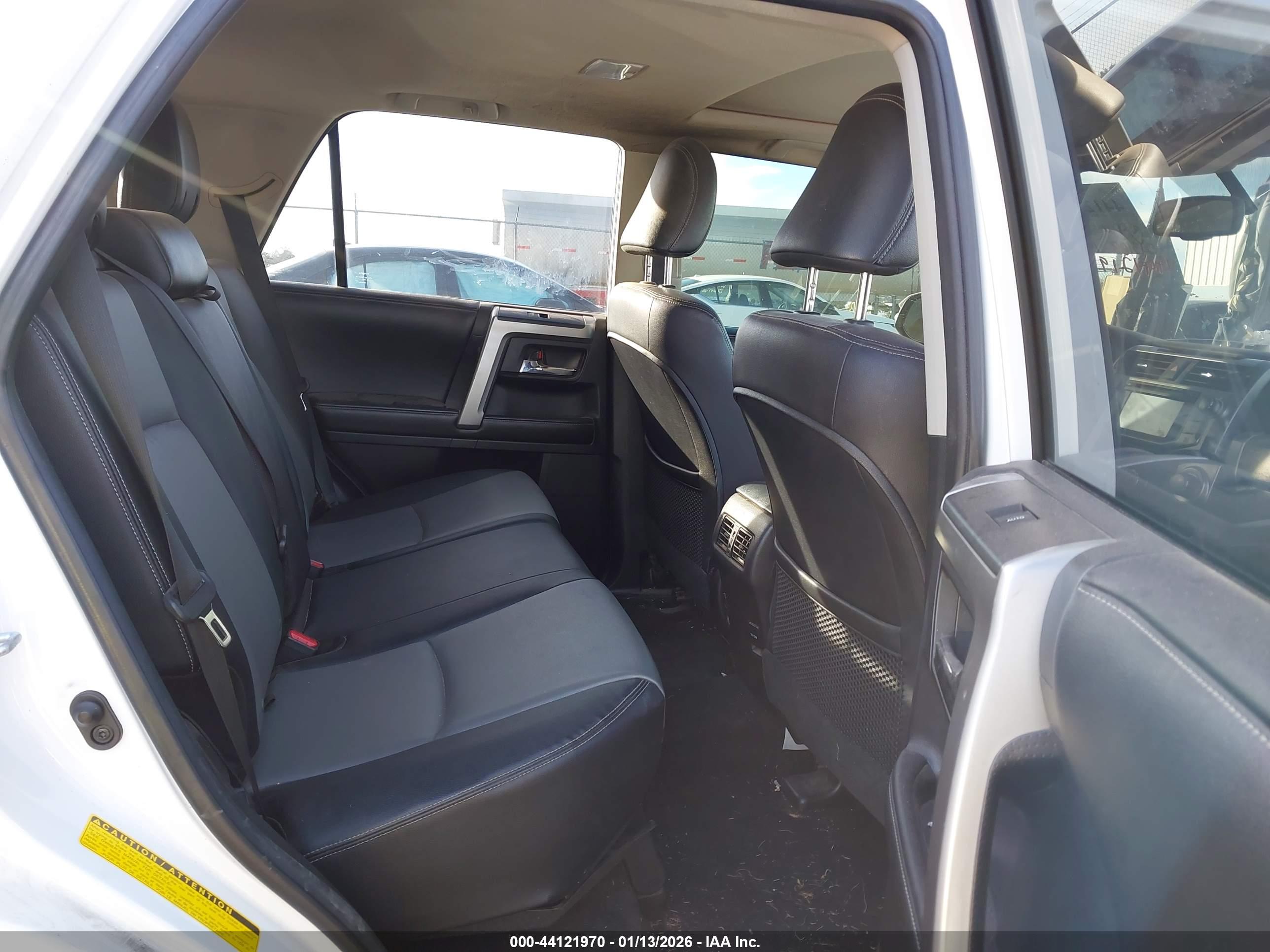 TOYOTA 4RUNNER image 8