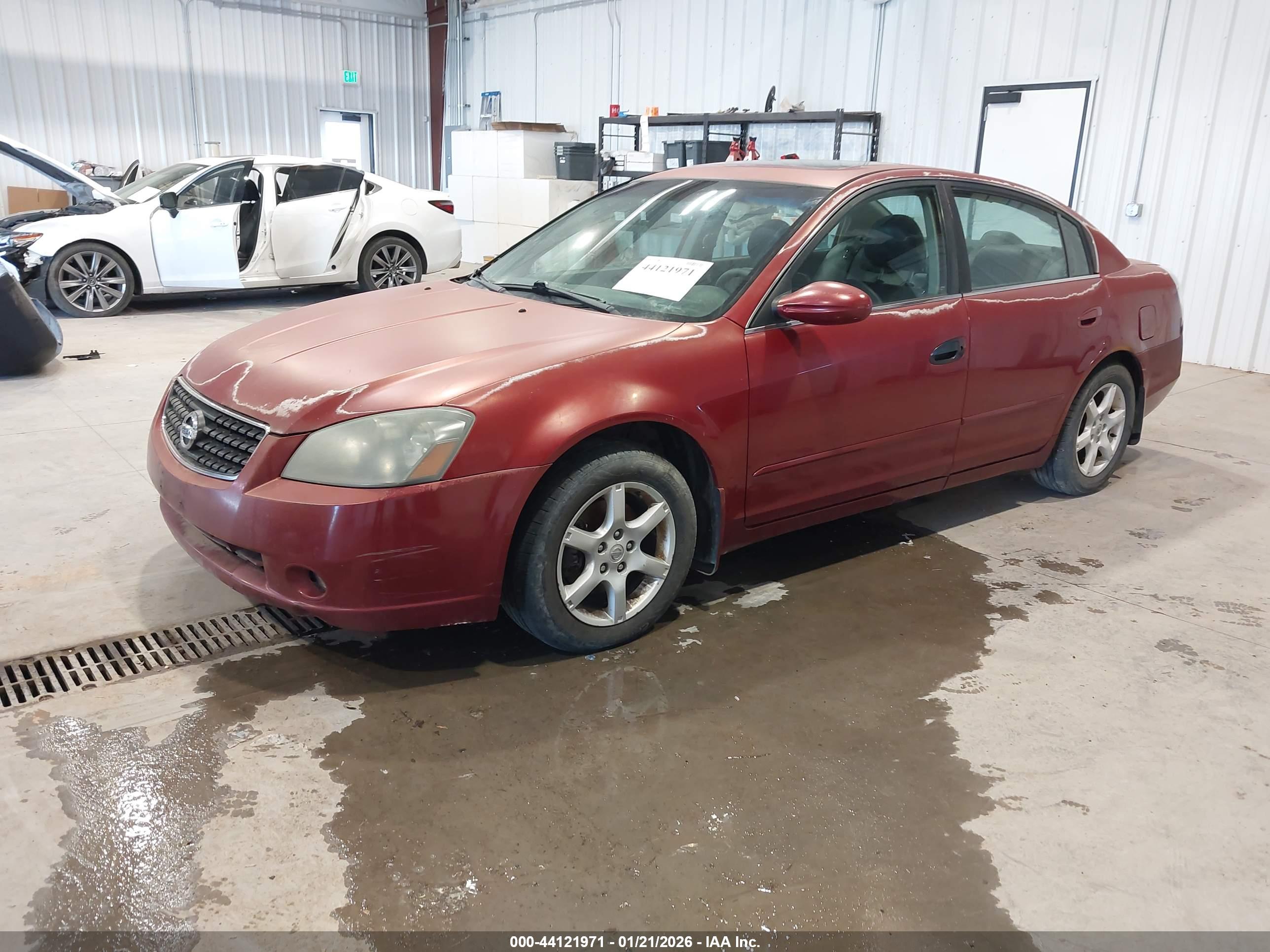 NISSAN ALTIMA image 2