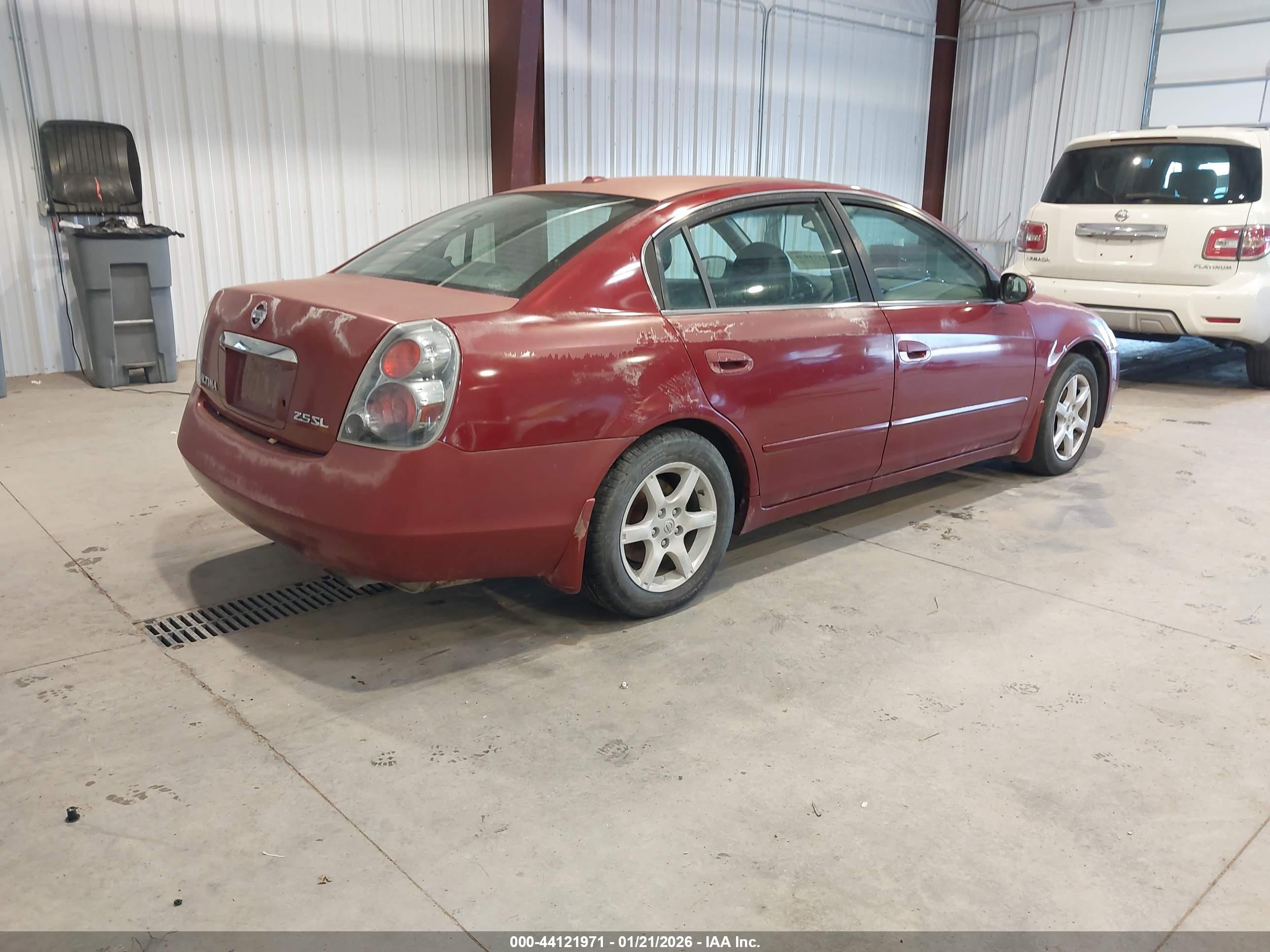NISSAN ALTIMA image 4