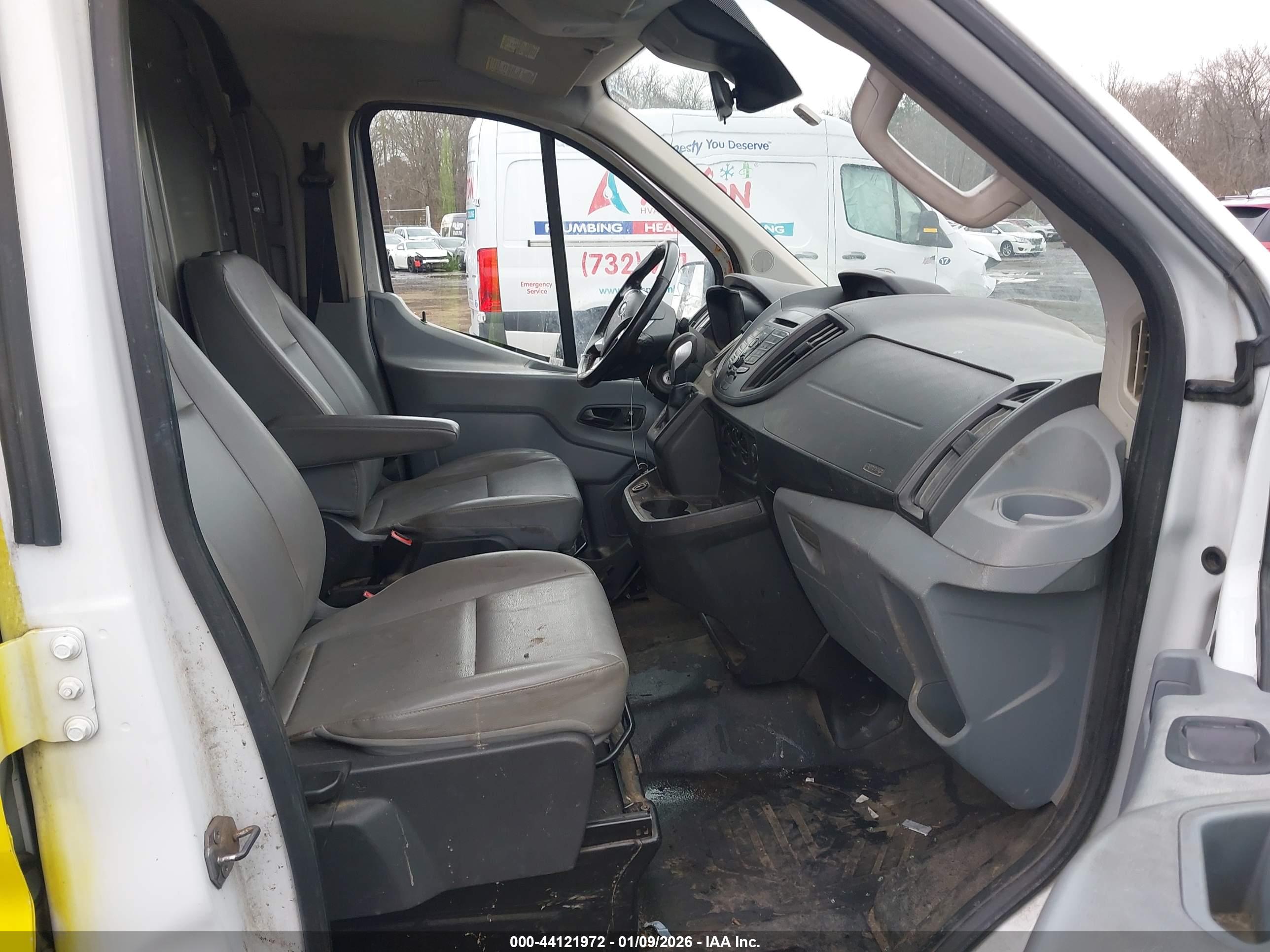FORD TRANSIT-250 image 5