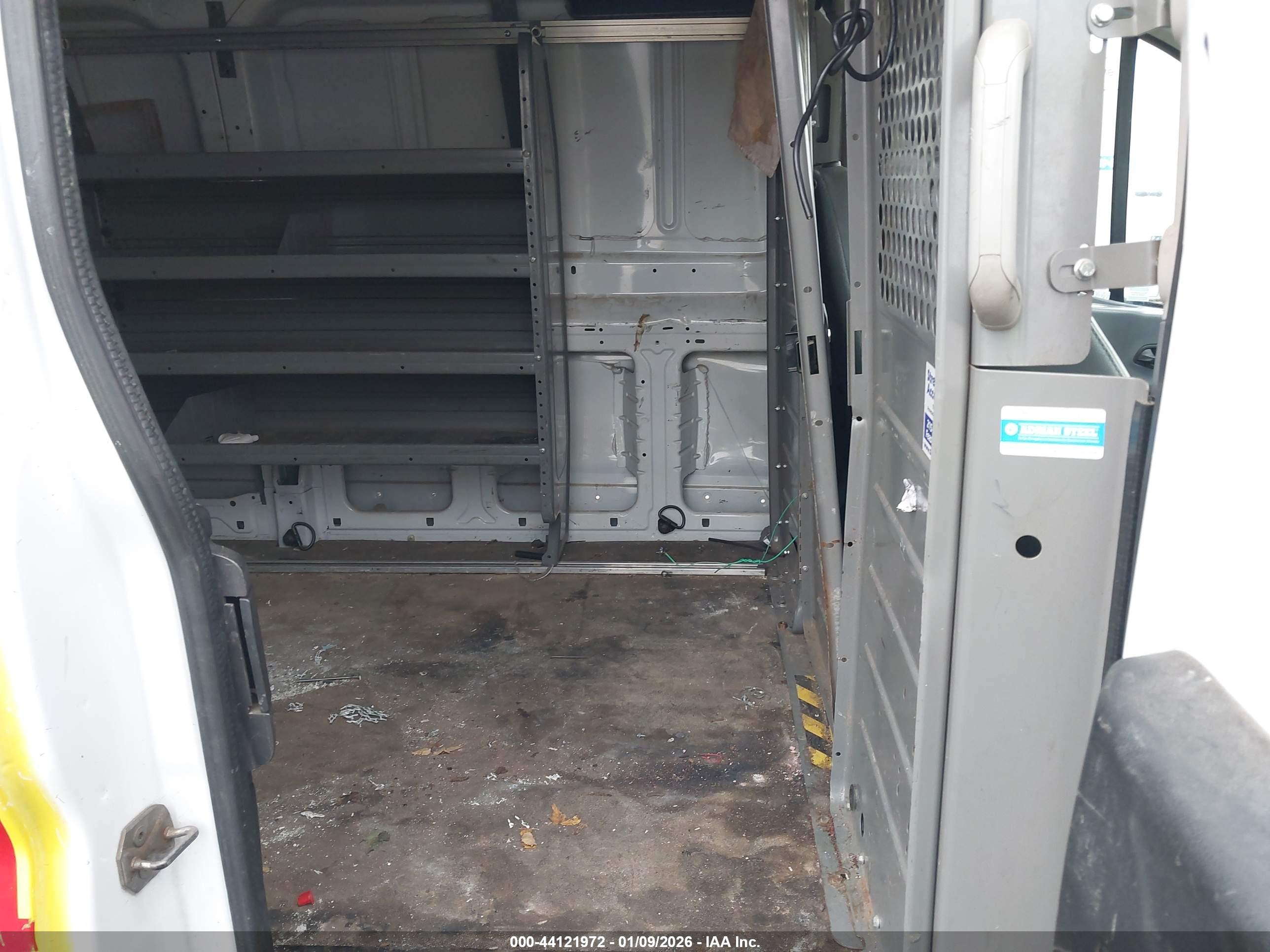 FORD TRANSIT-250 image 8