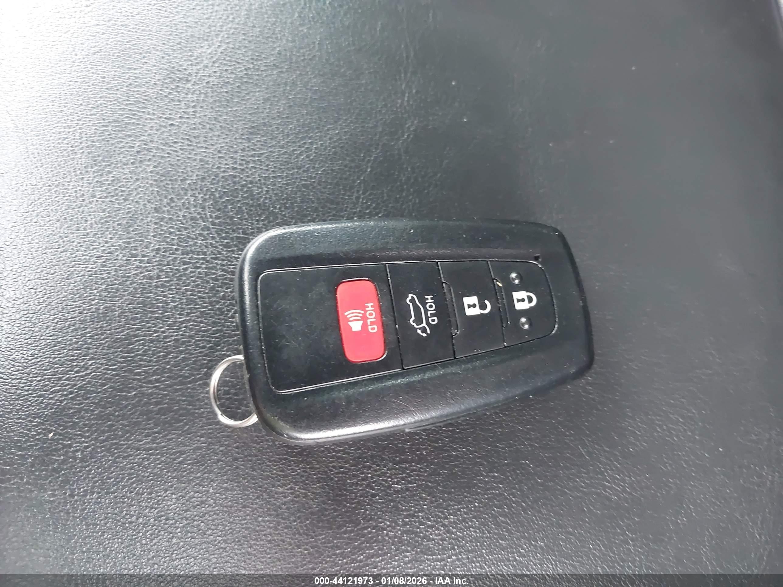 TOYOTA RAV4 image 11