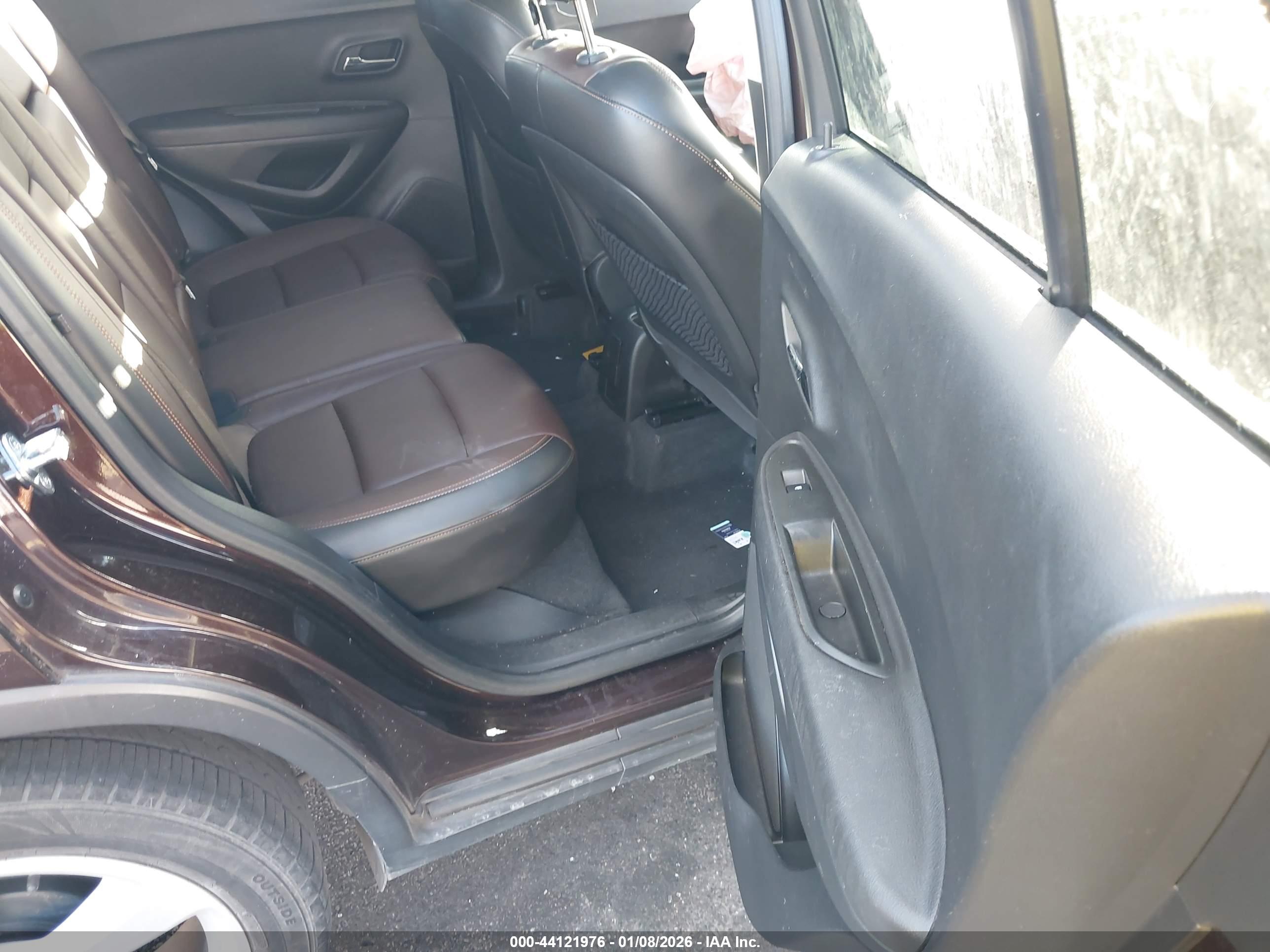 CHEVROLET TRAX image 8