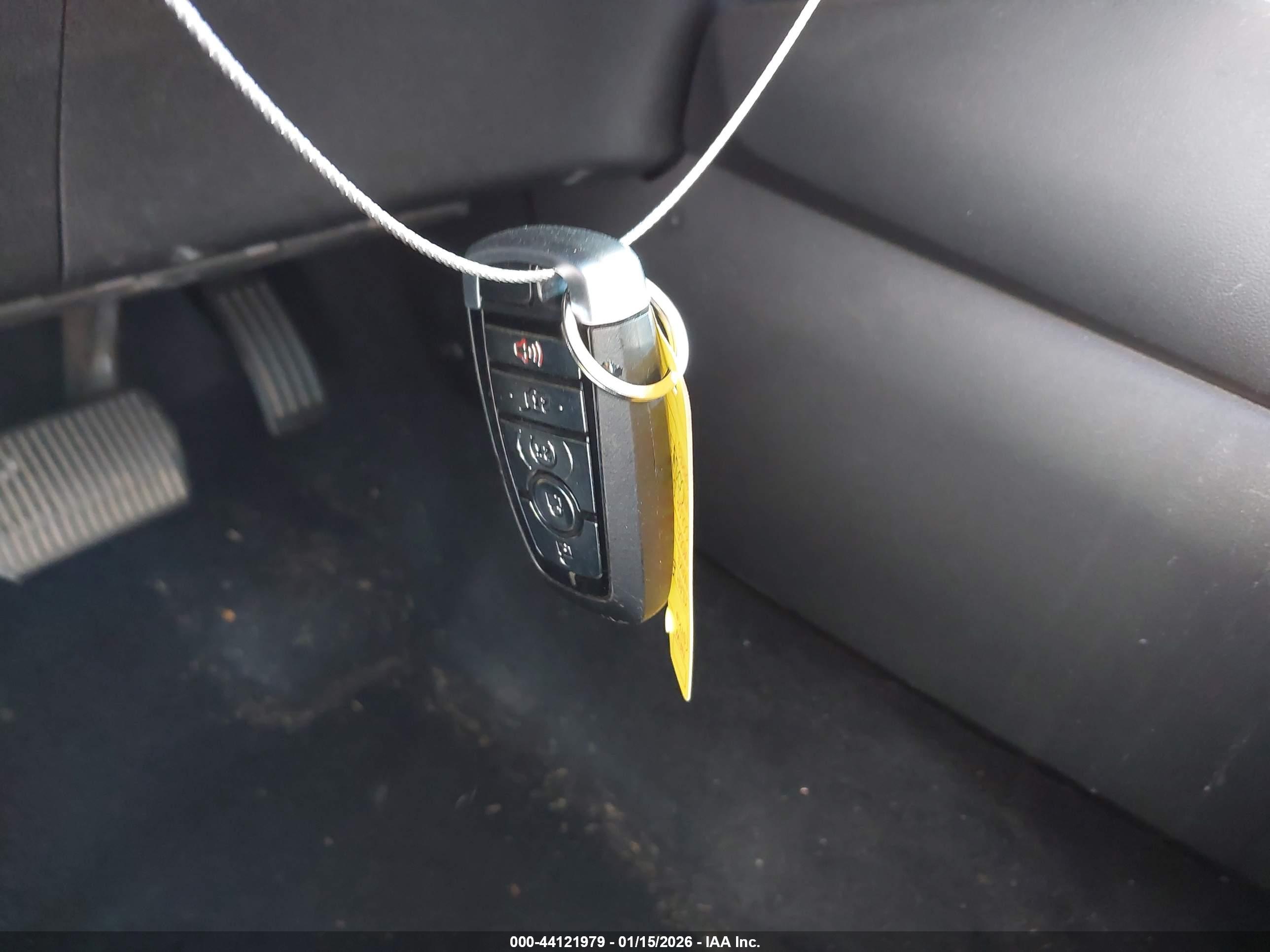 FORD ESCAPE image 11