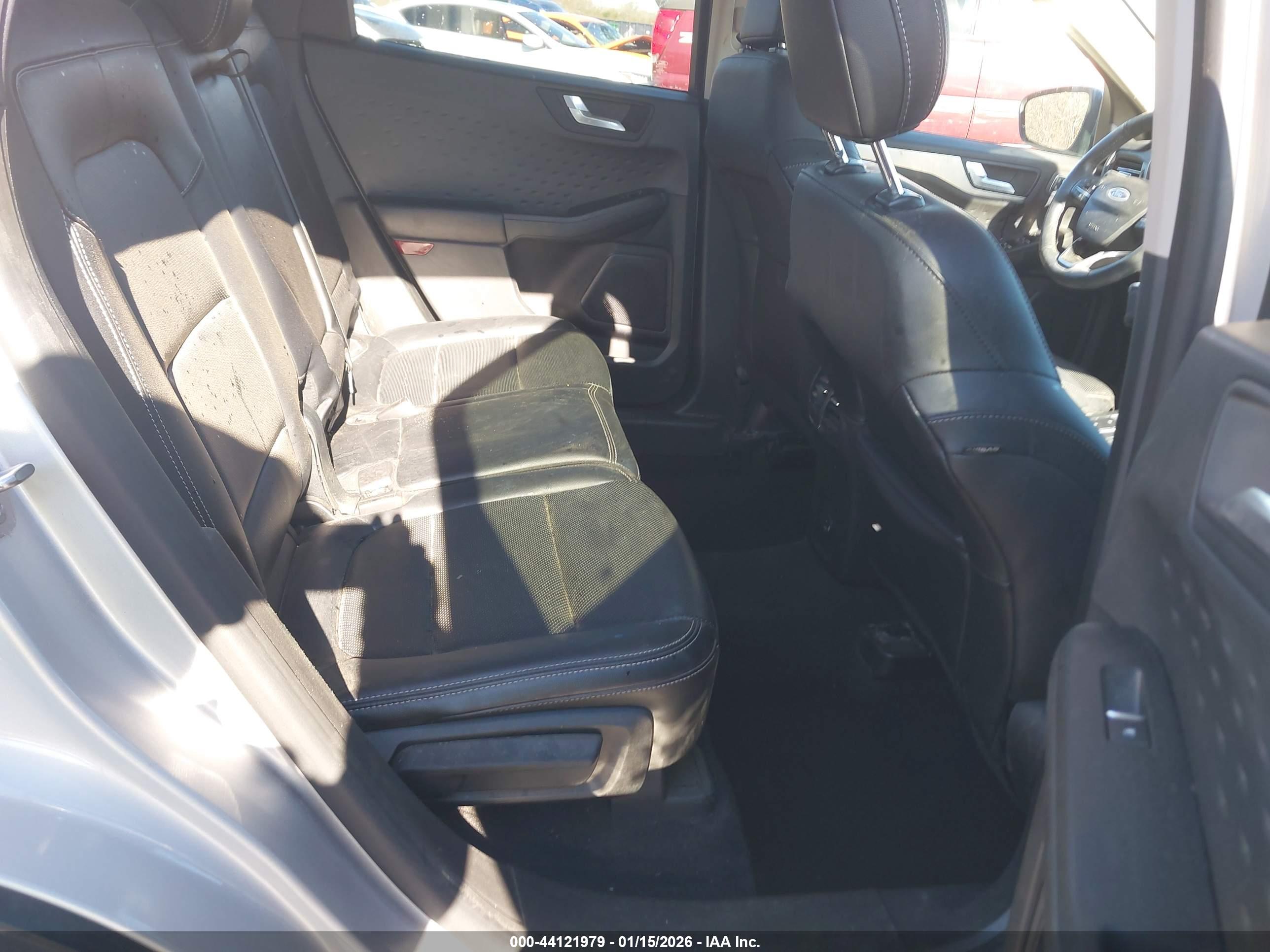 FORD ESCAPE image 8