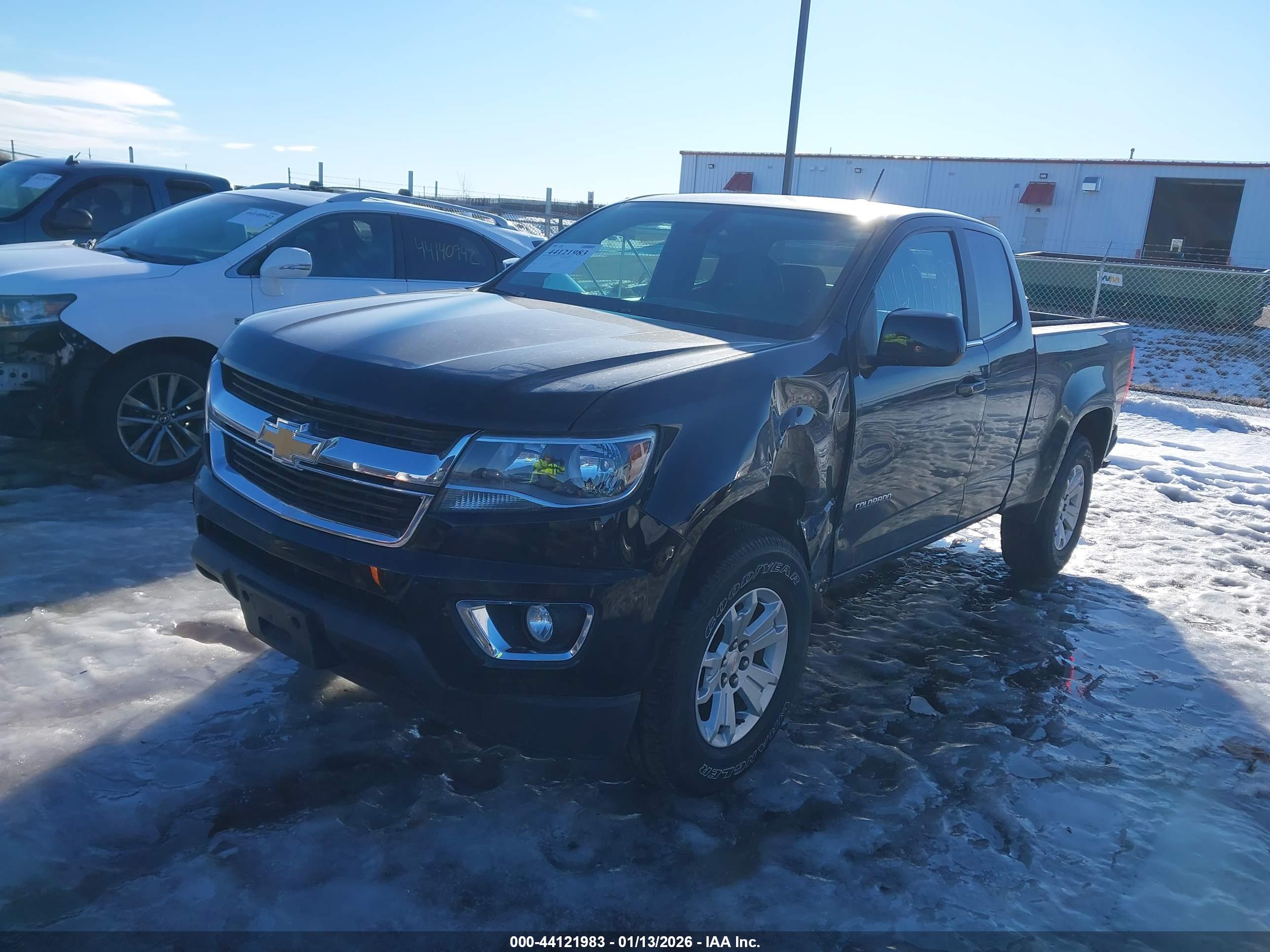 CHEVROLET COLORADO image 2