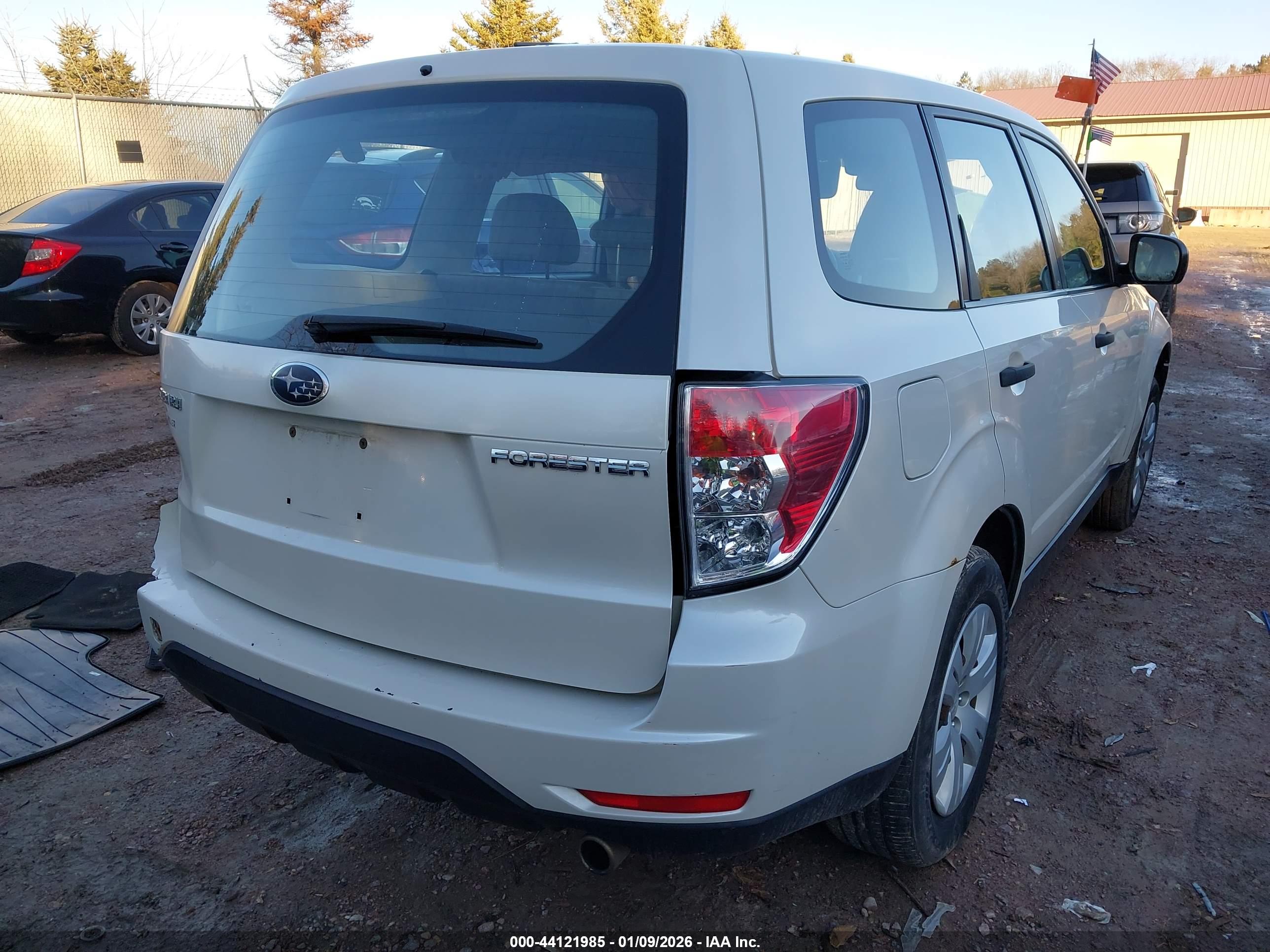 SUBARU FORESTER image 4