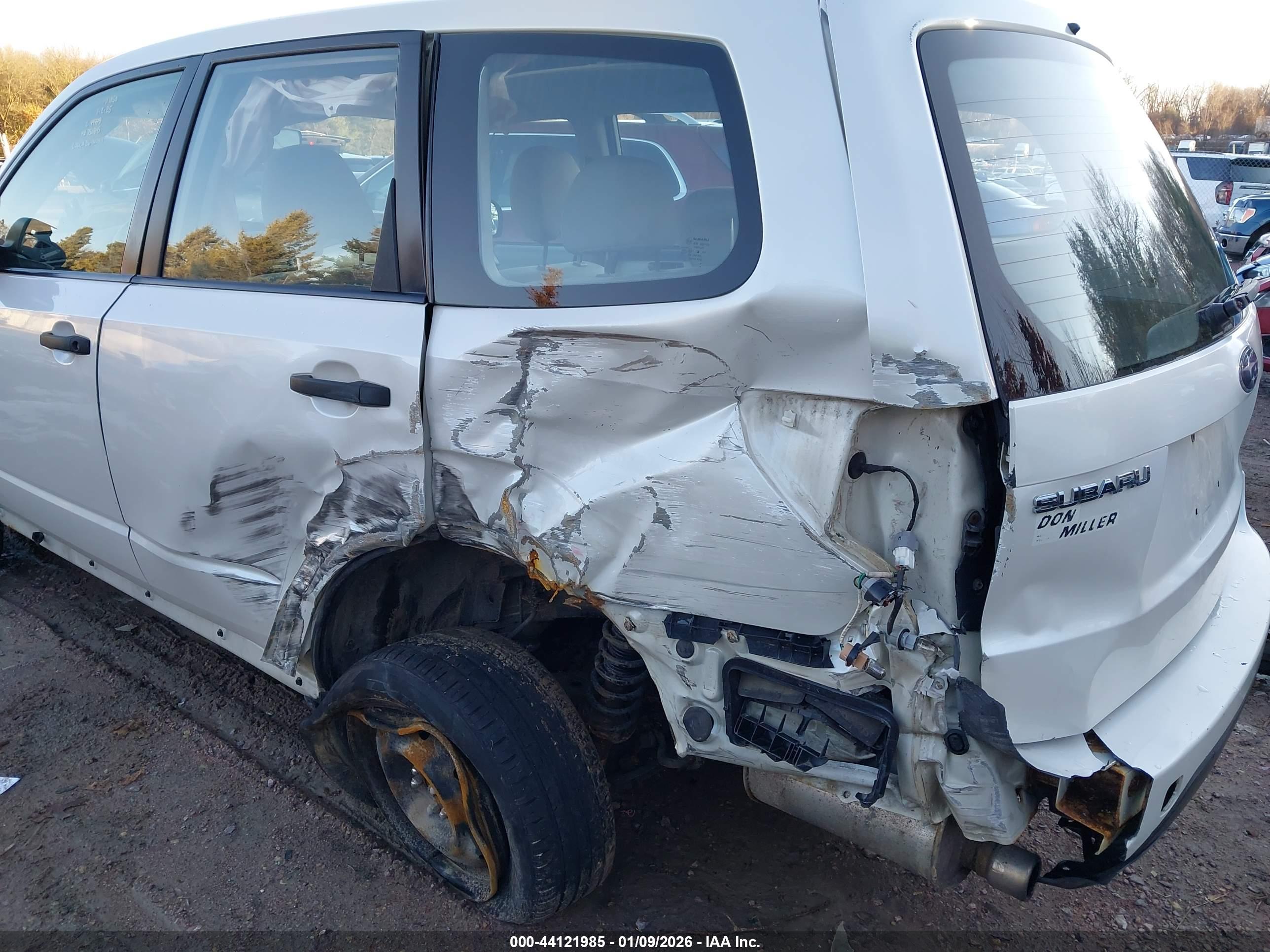 SUBARU FORESTER image 6