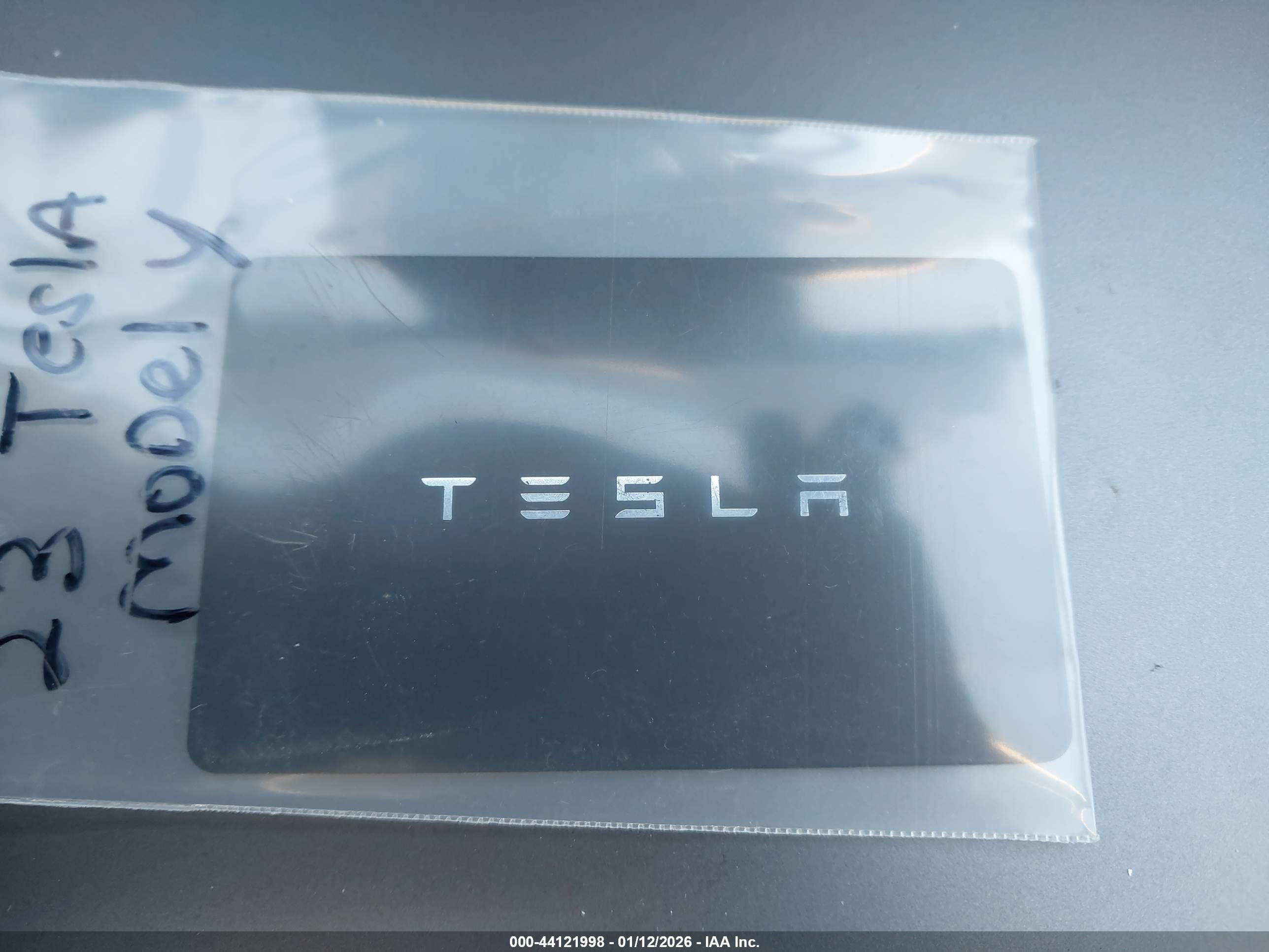 TESLA MODEL image 11
