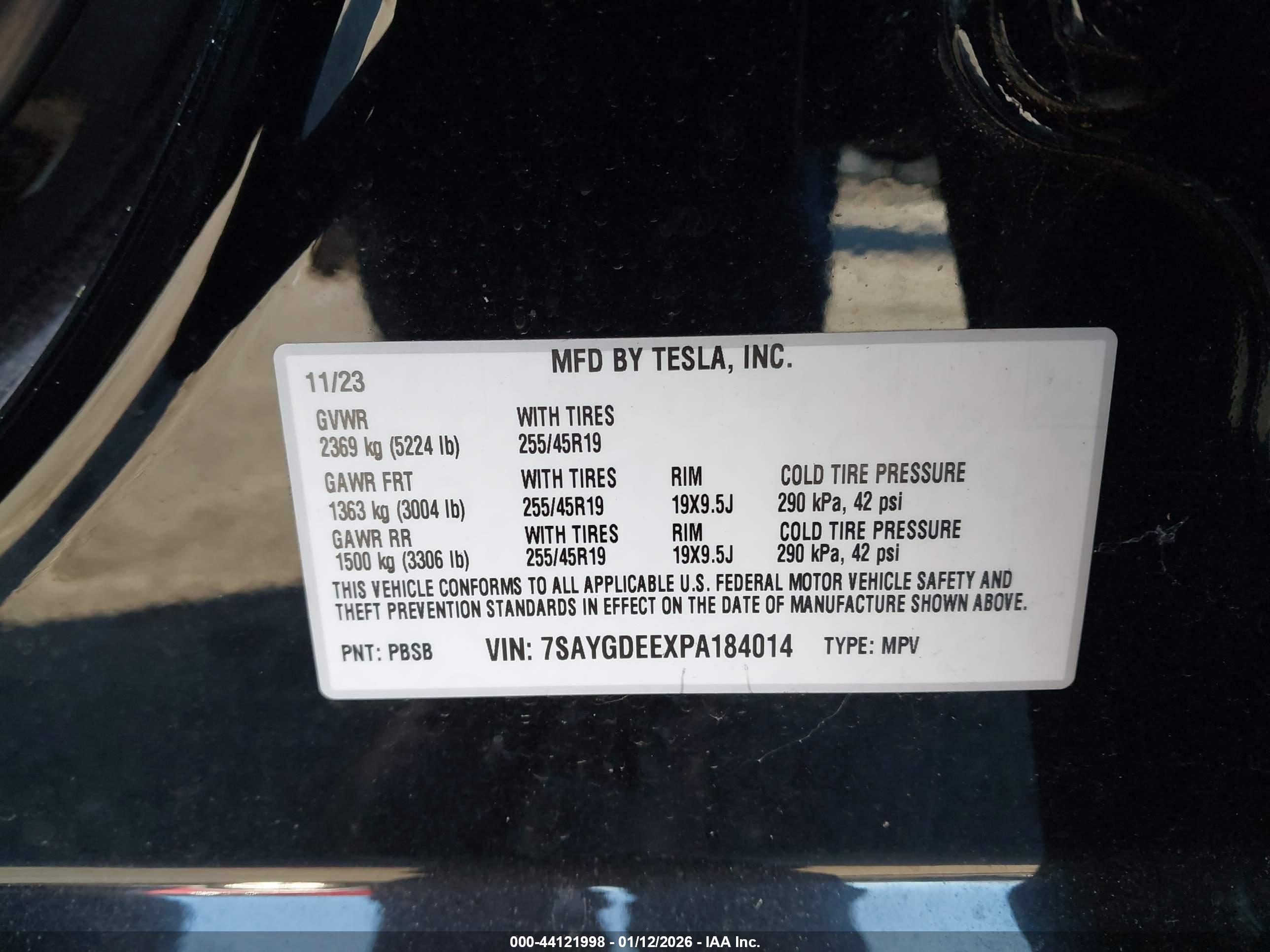 TESLA MODEL image 9