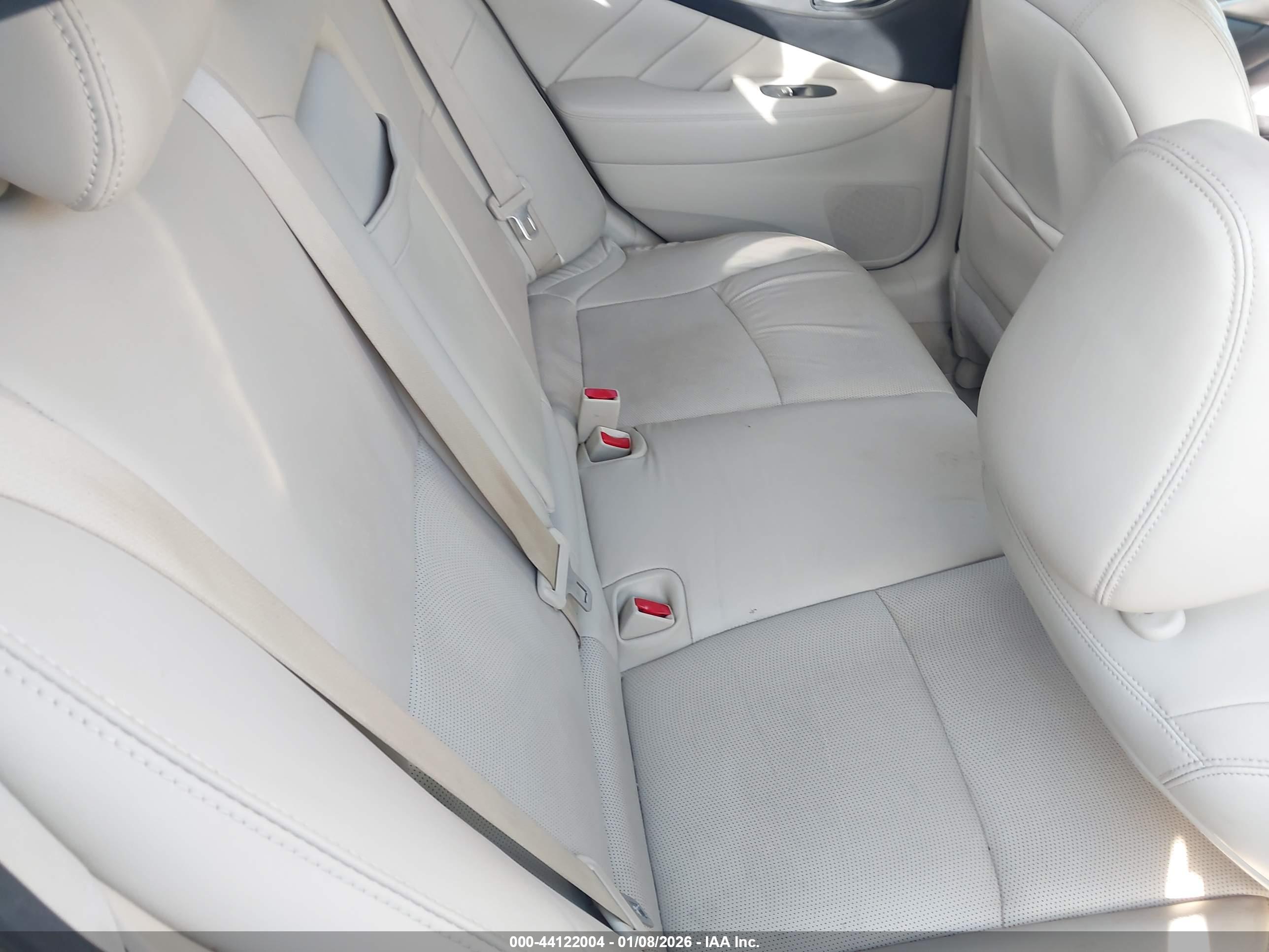 INFINITI Q50 image 8