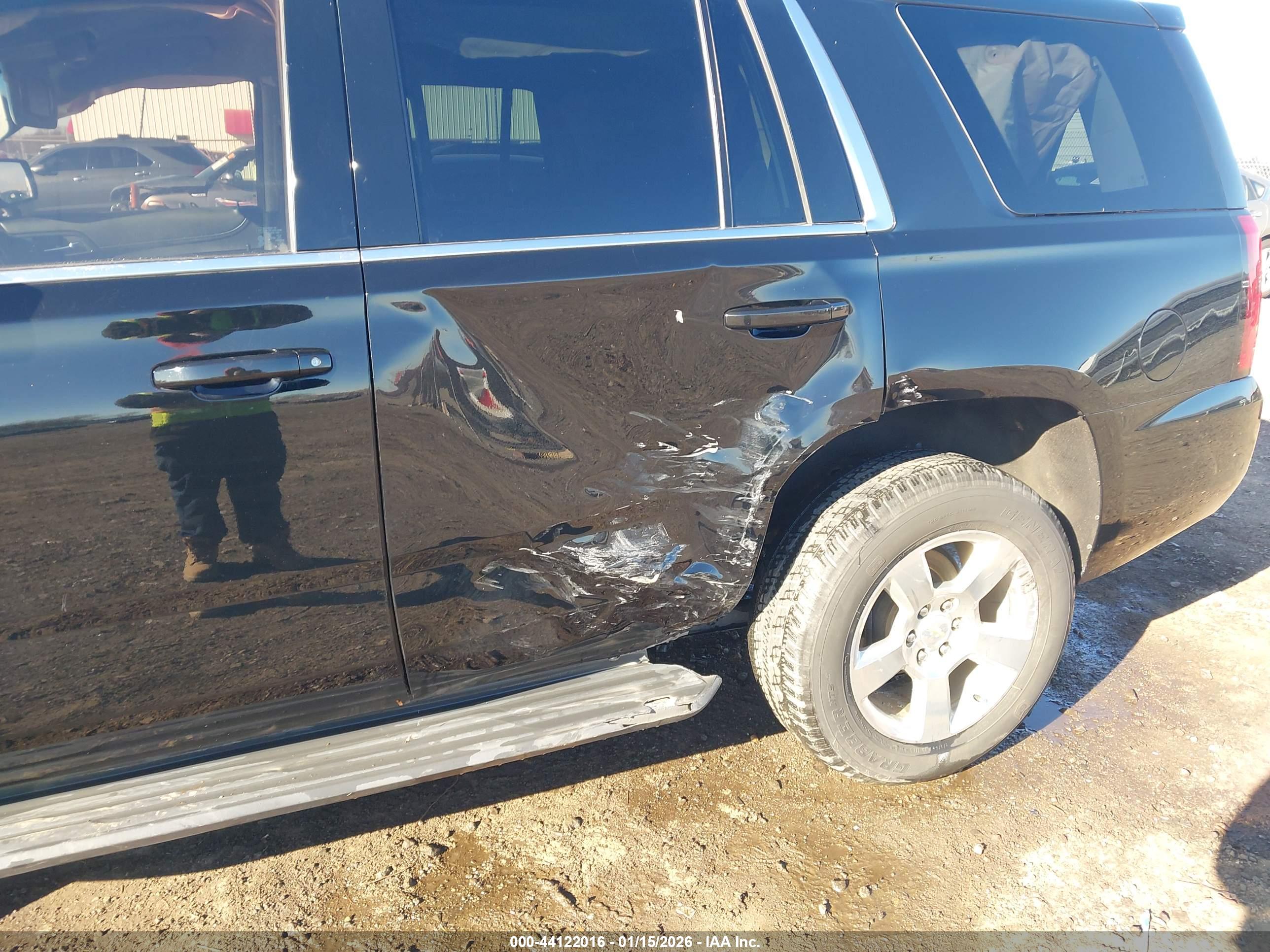 CHEVROLET TAHOE image 6