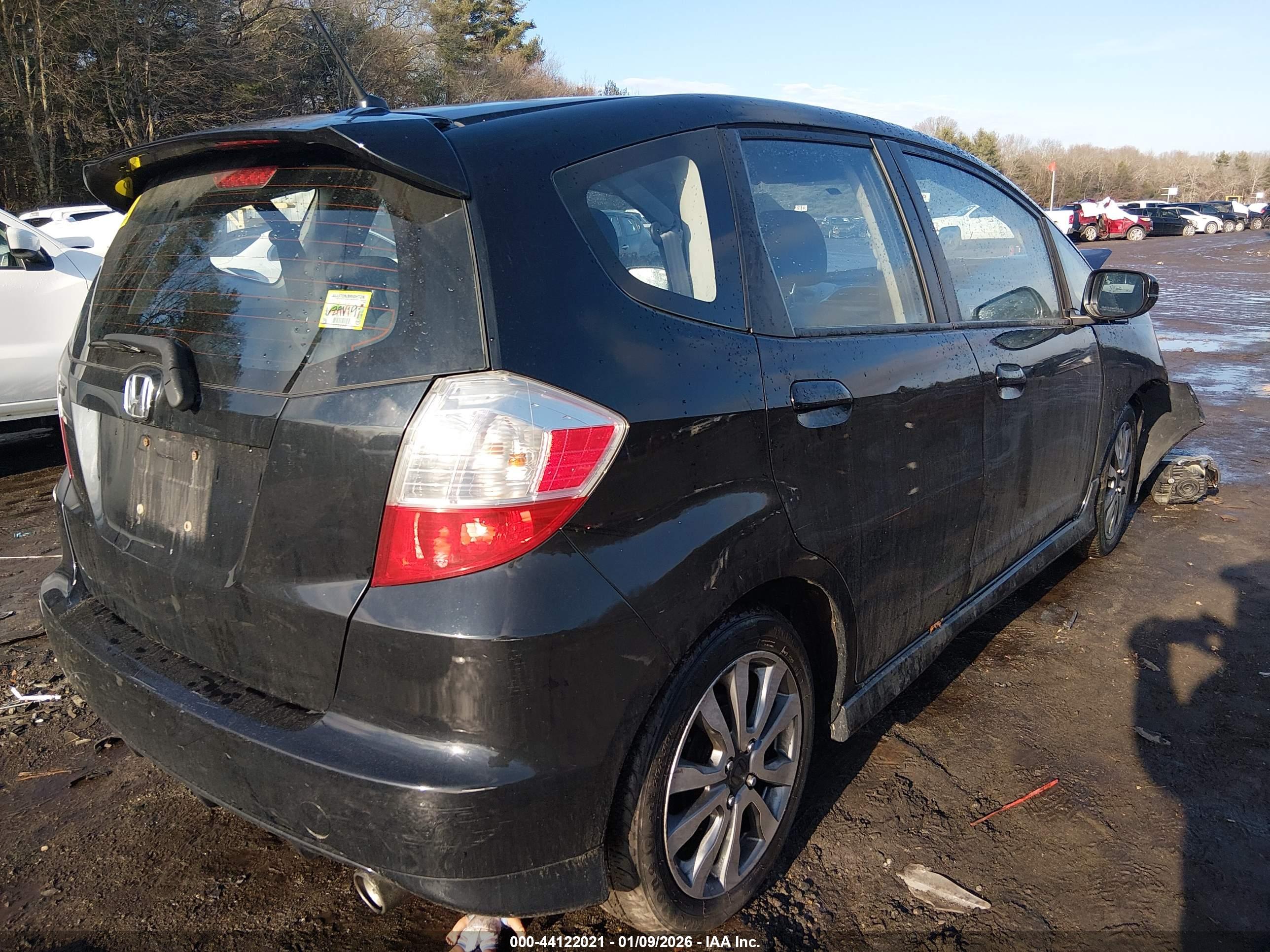 HONDA FIT image 4