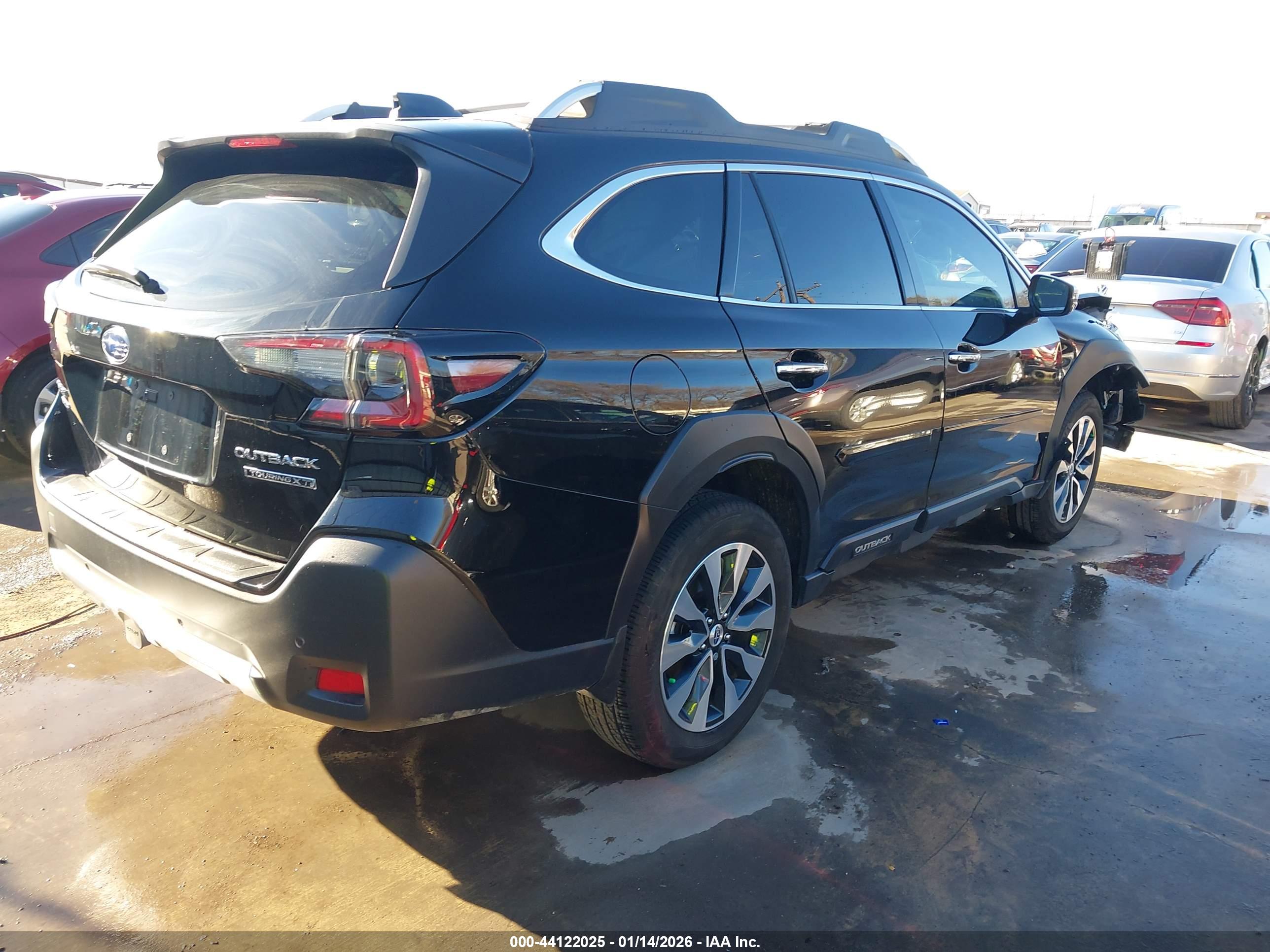SUBARU OUTBACK image 4