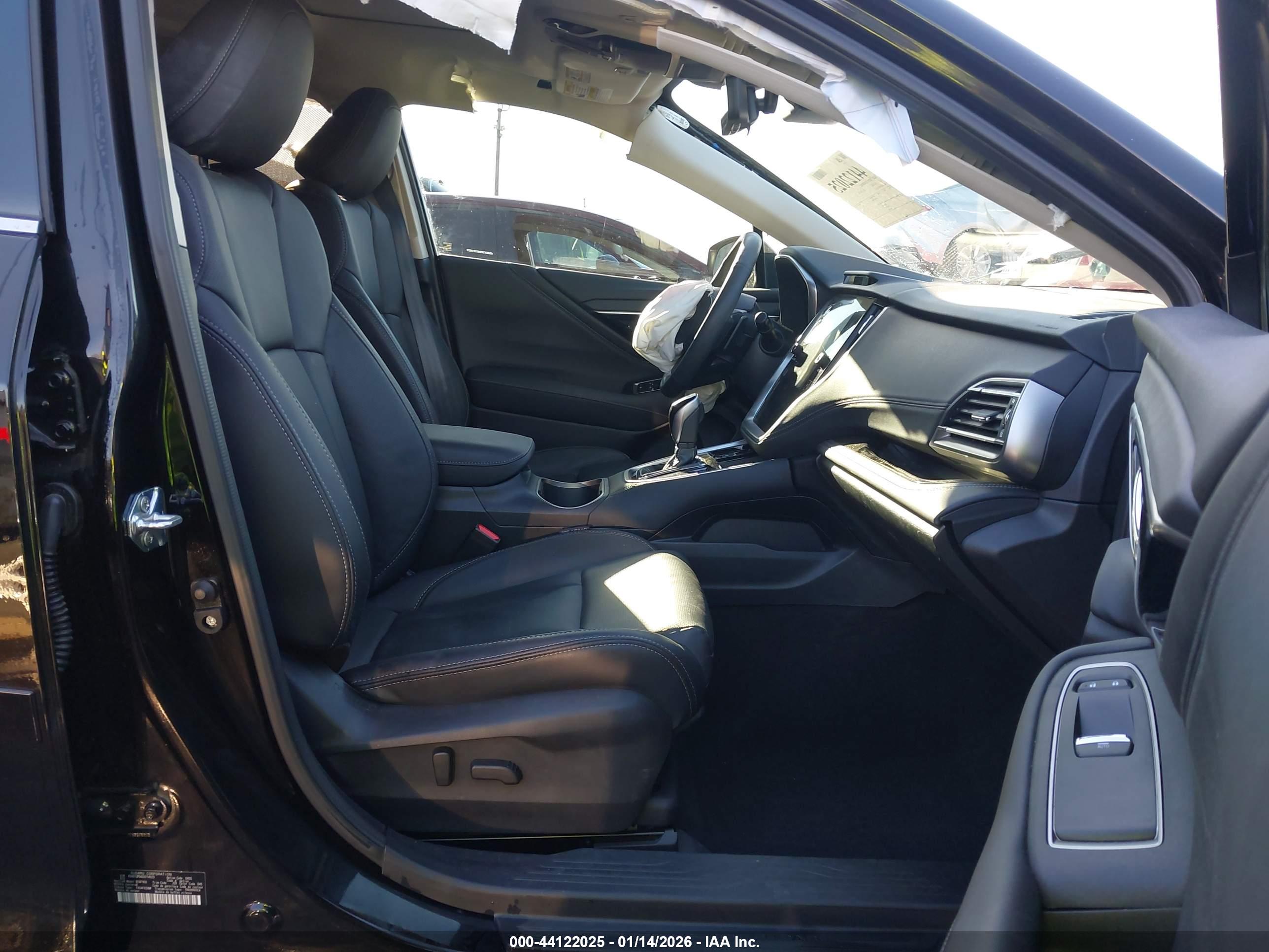 SUBARU OUTBACK image 5