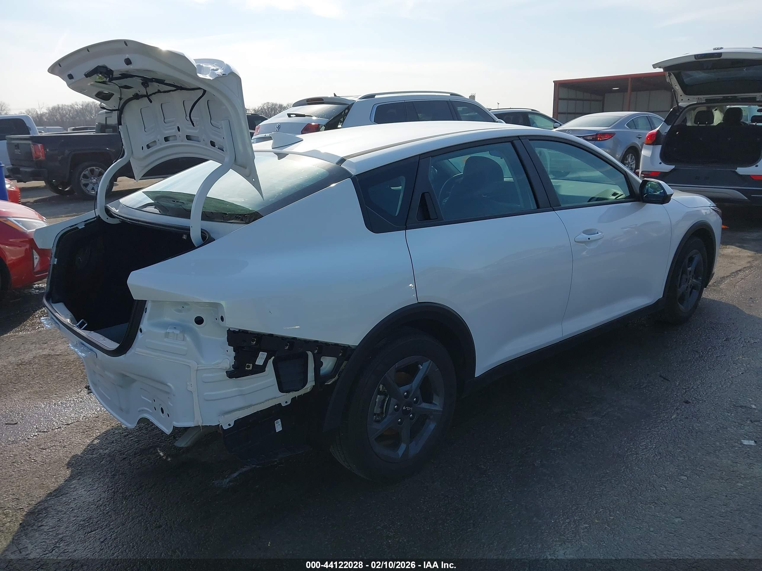 KIA K4 image 4