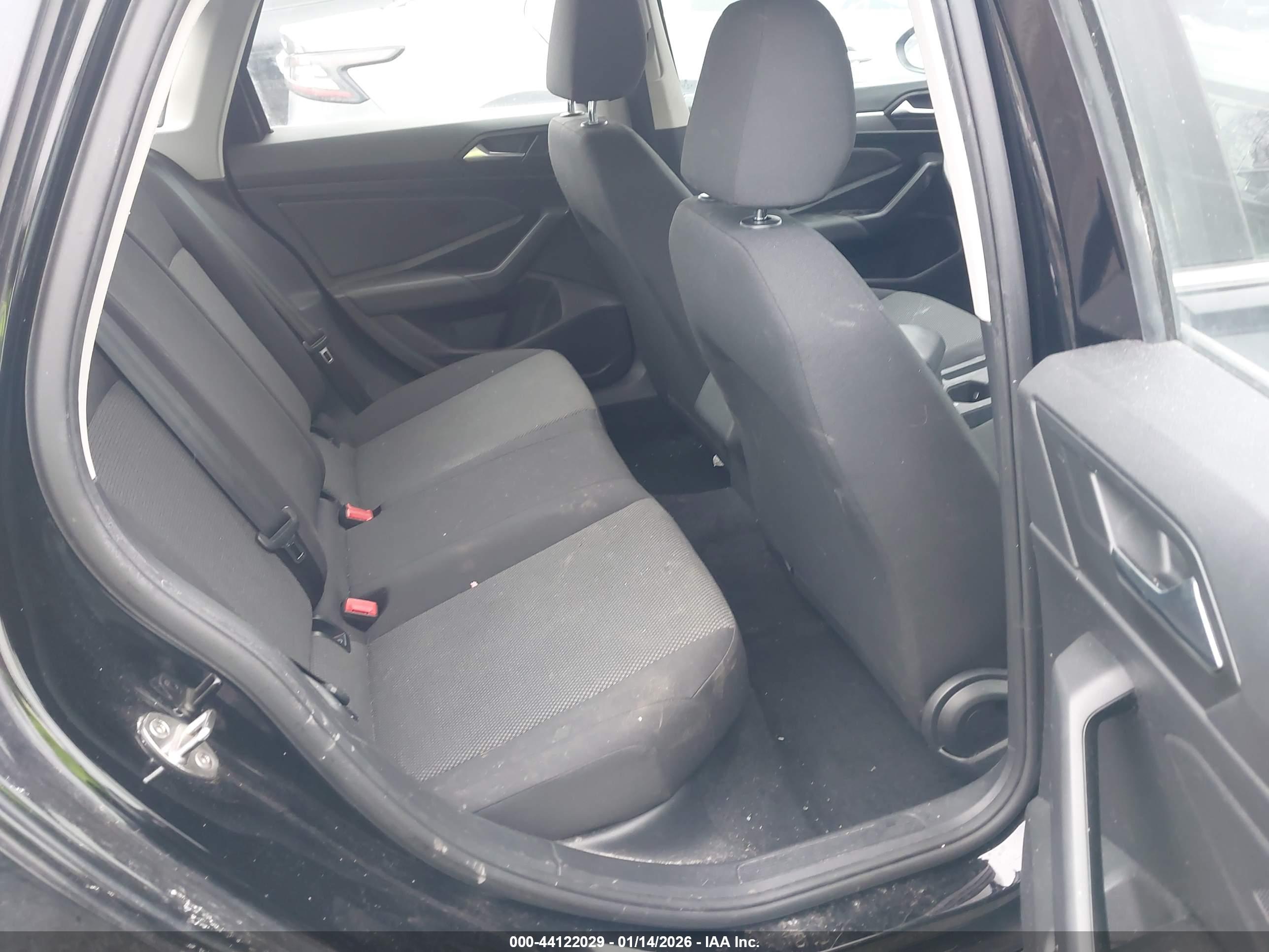 VOLKSWAGEN JETTA image 8