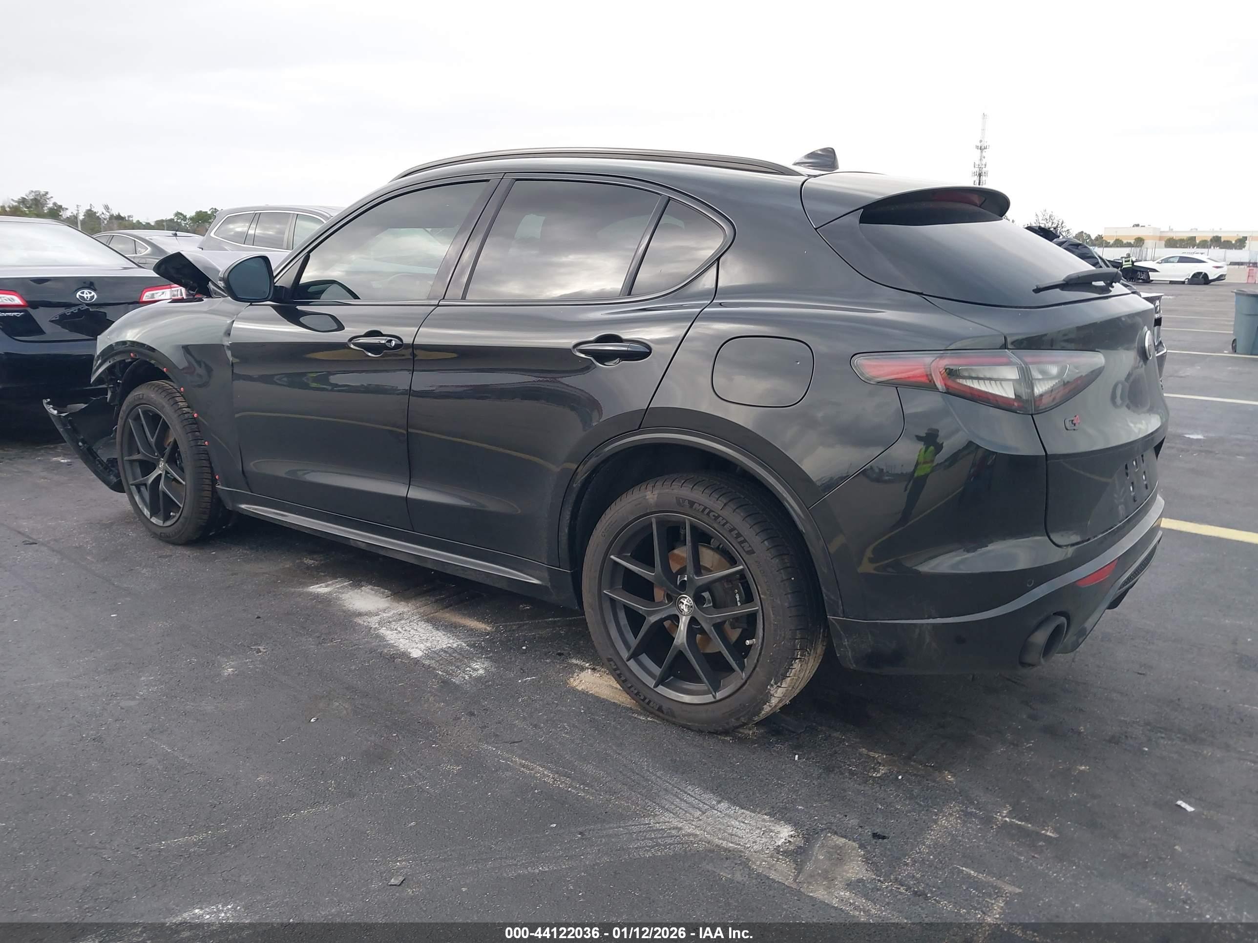 ALFA ROMEO image 3