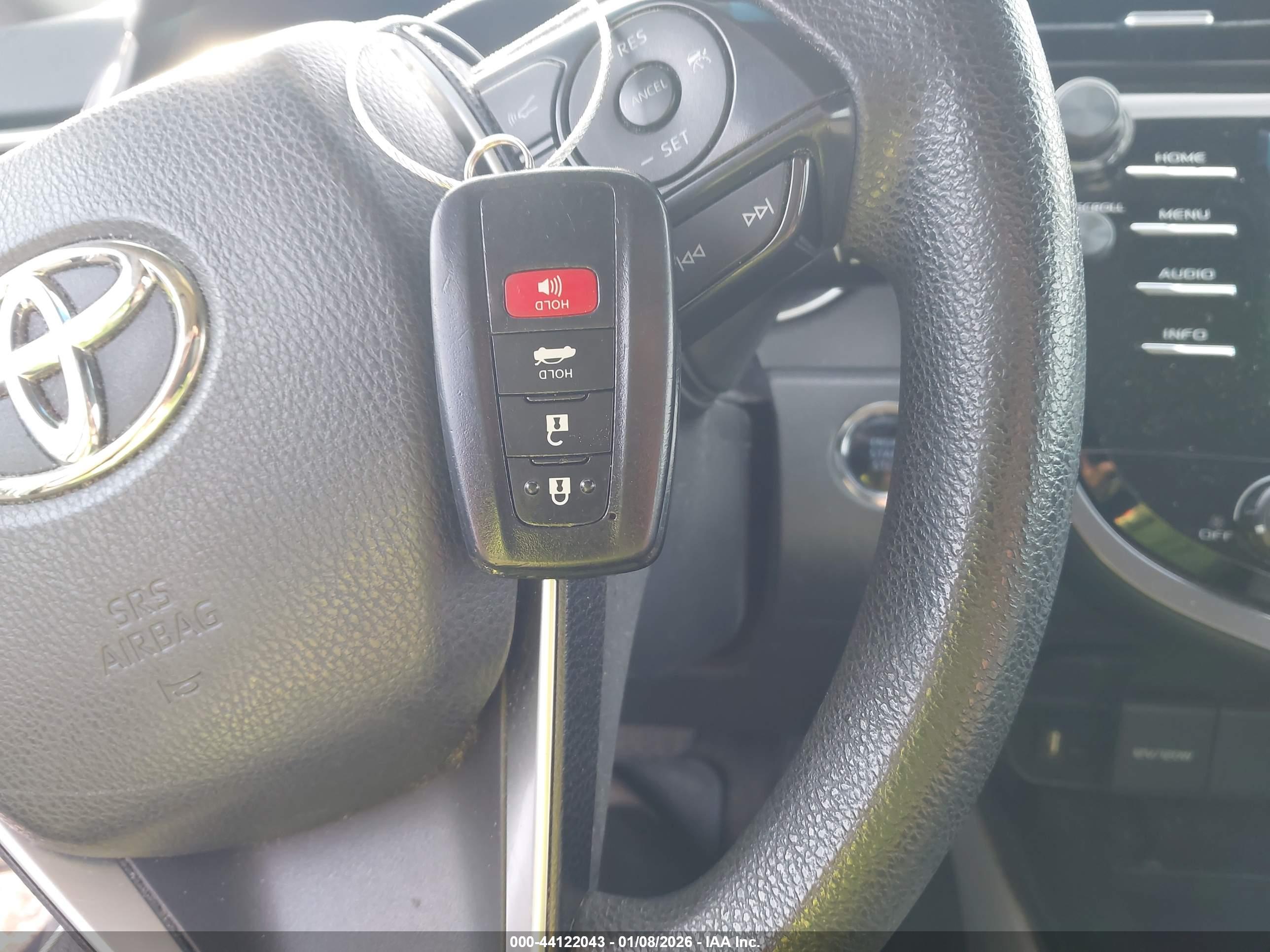 TOYOTA CAMRY image 11