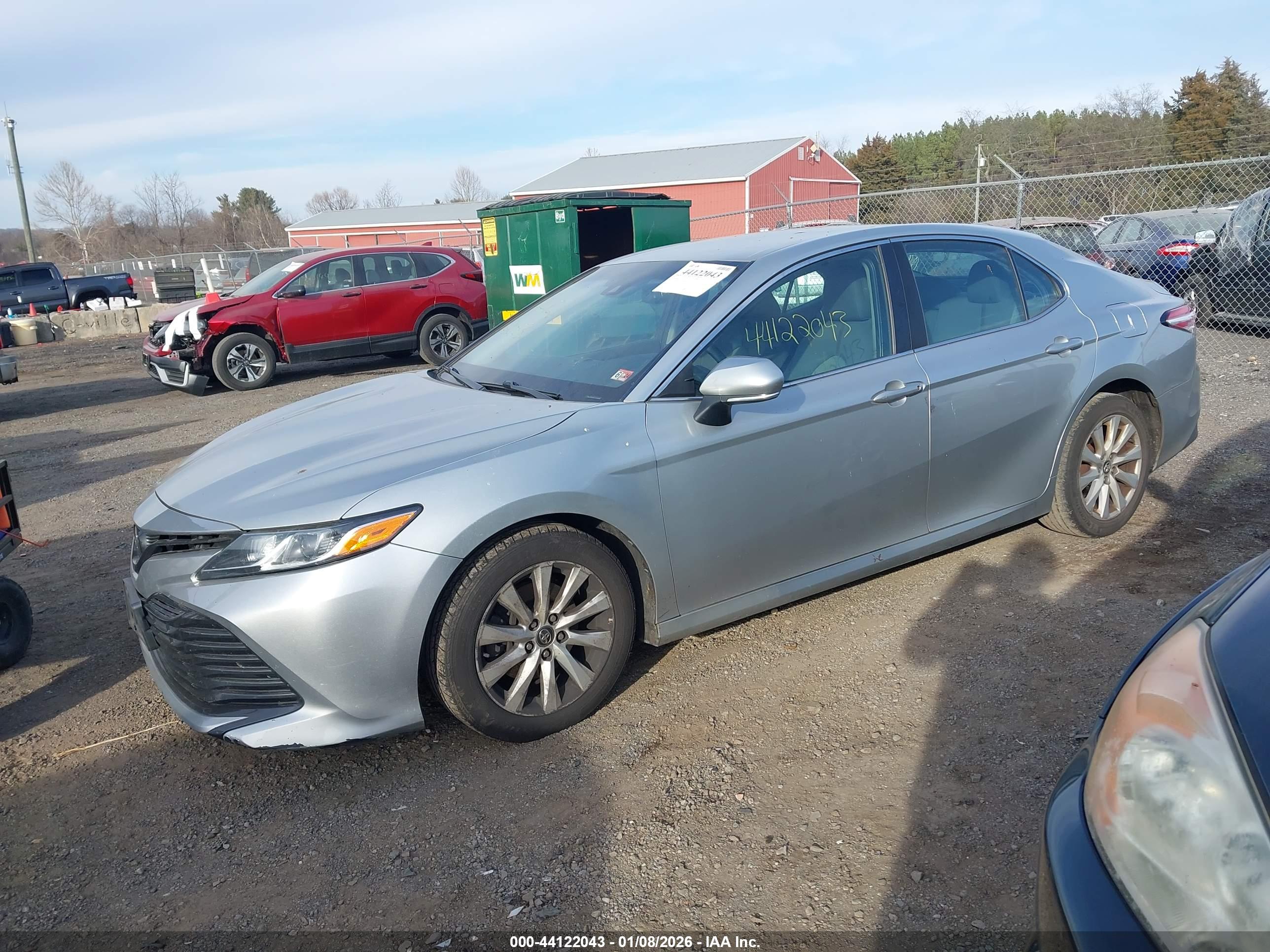 TOYOTA CAMRY image 2