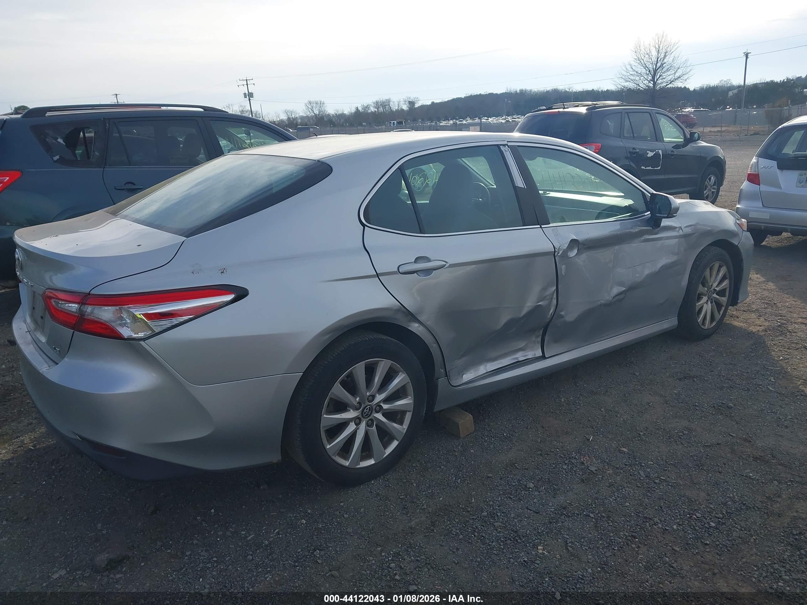 TOYOTA CAMRY image 4