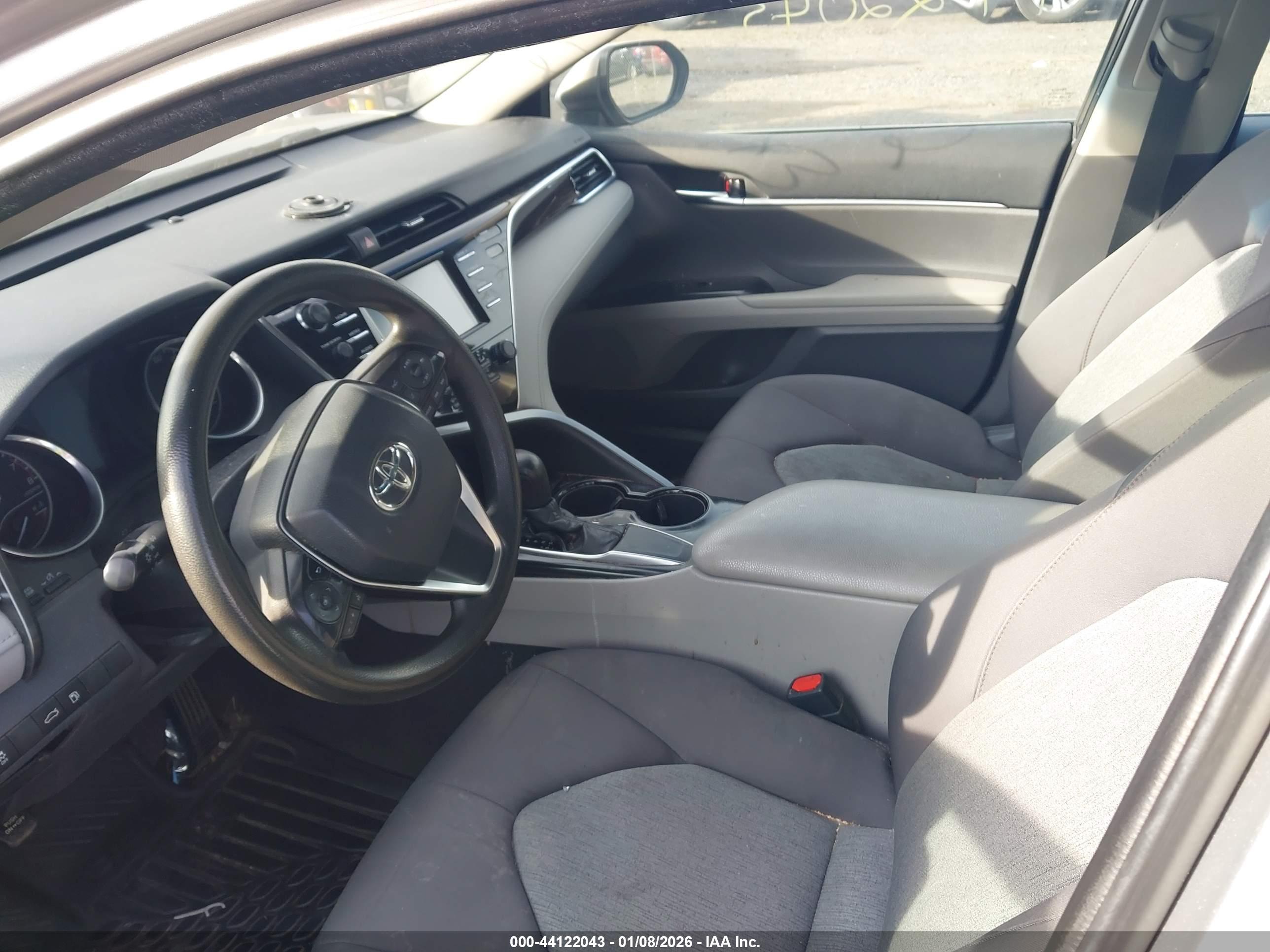 TOYOTA CAMRY image 5