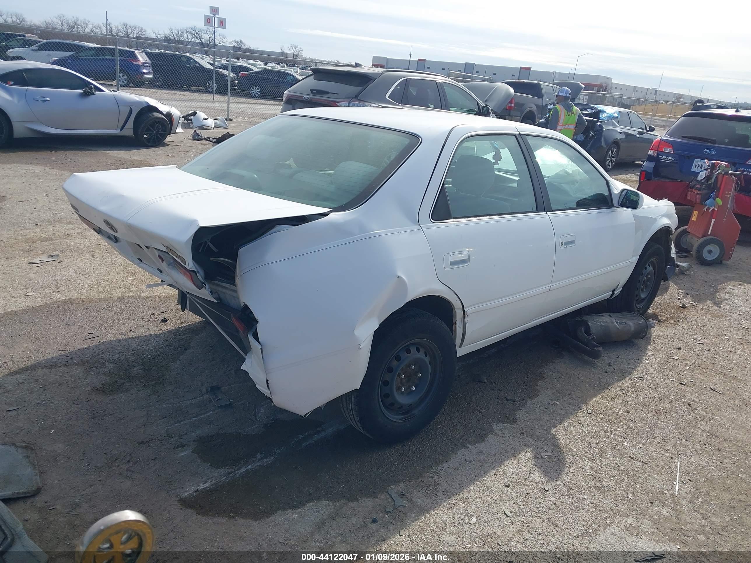 TOYOTA CAMRY image 4