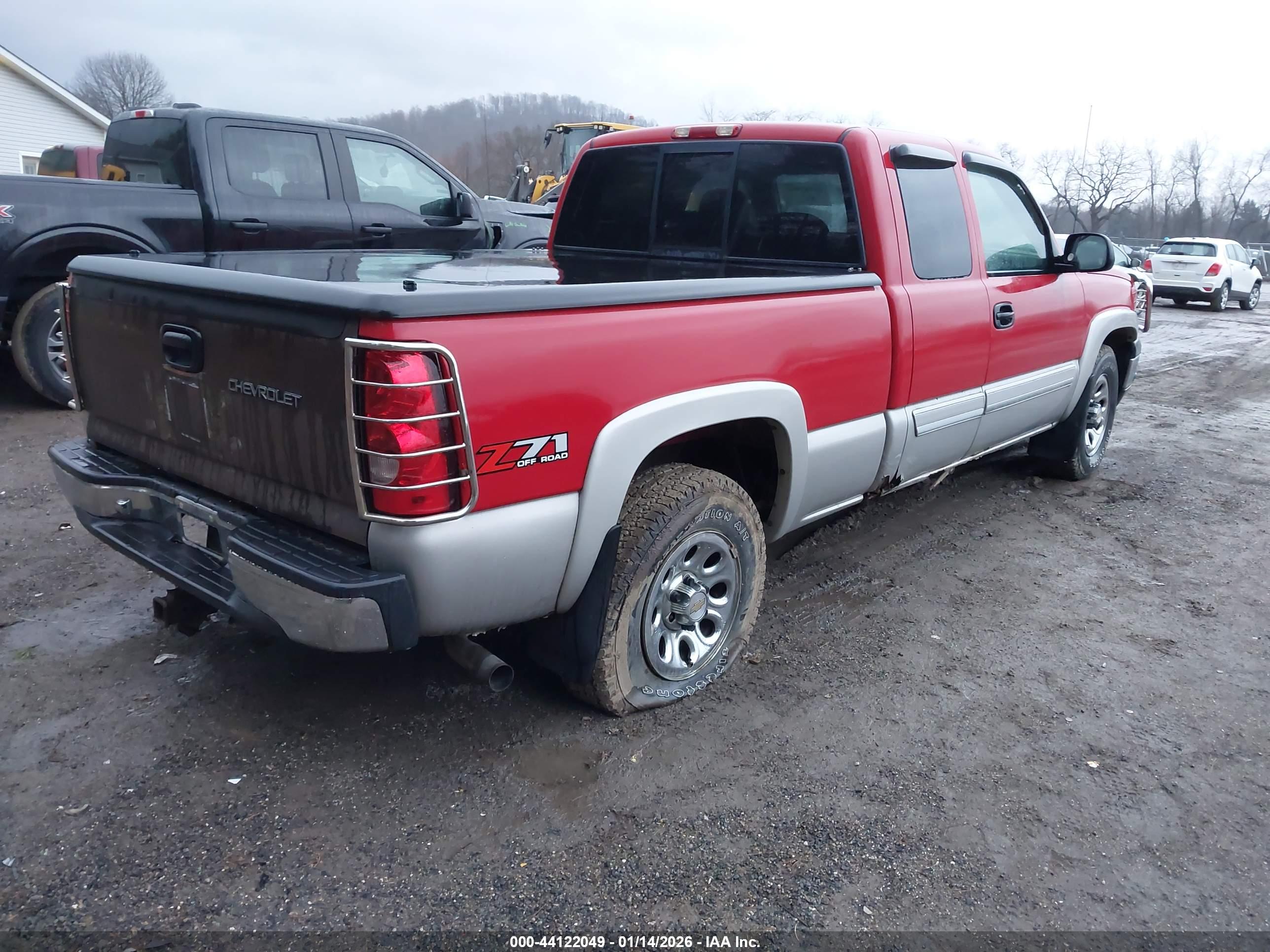 CHEVROLET SILVERADO image 4