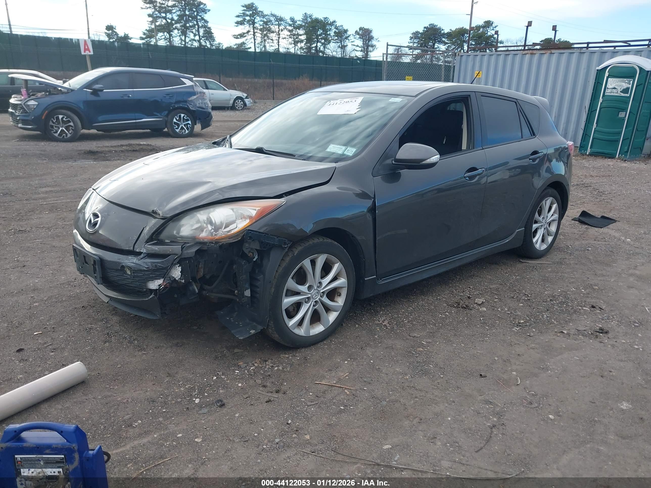 MAZDA MAZDA3 image 2