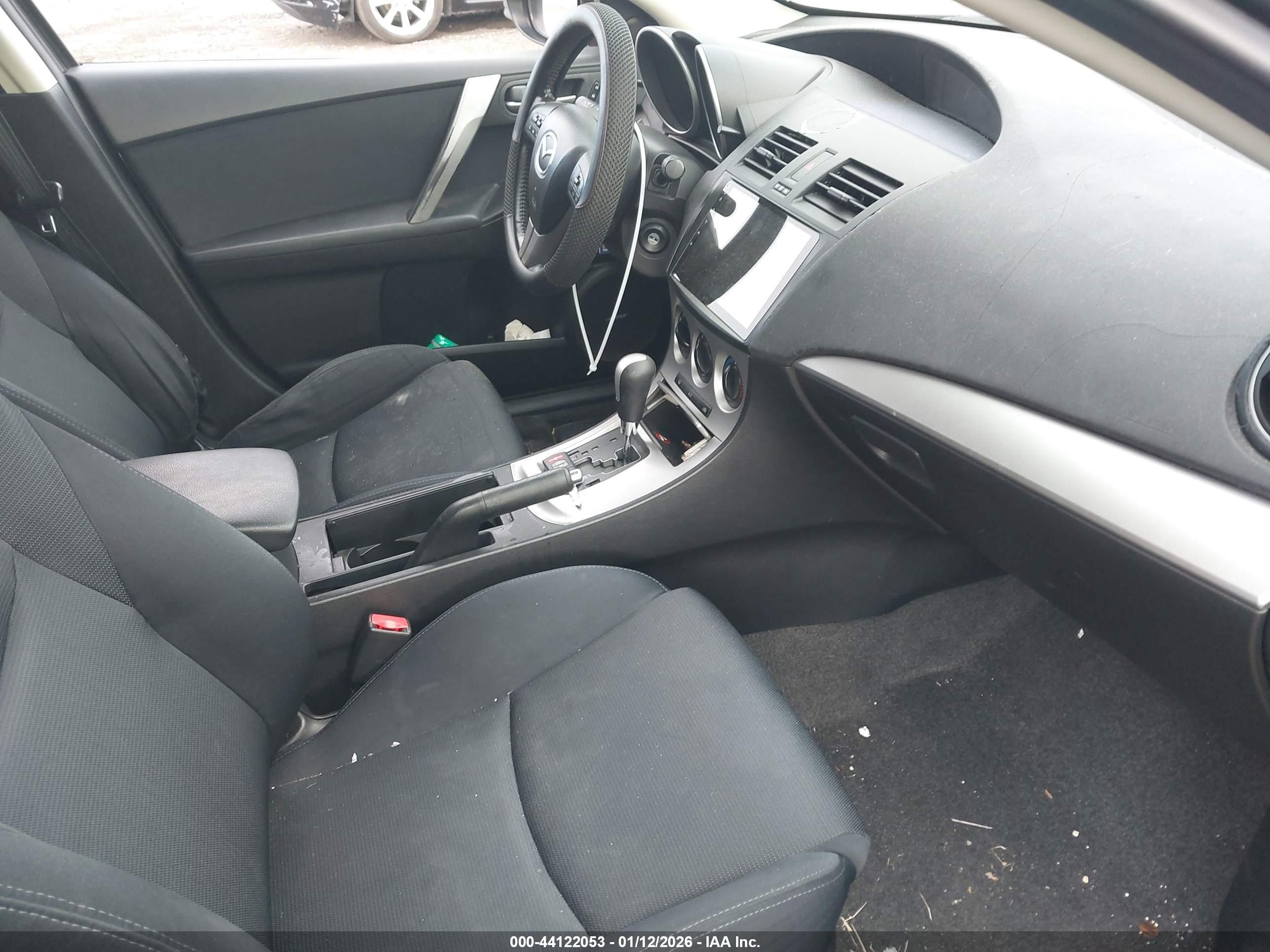 MAZDA MAZDA3 image 5