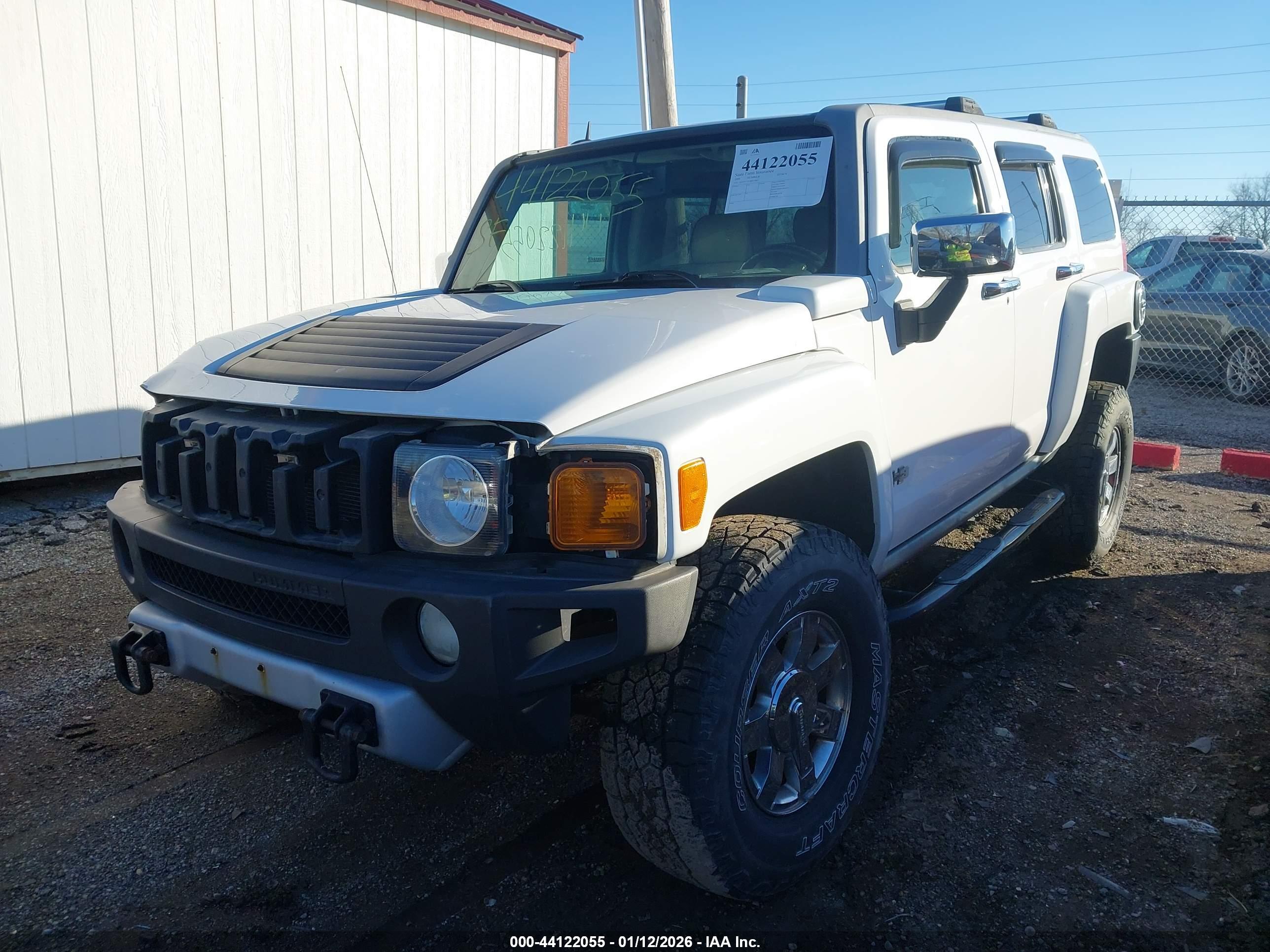 HUMMER H3 image 2