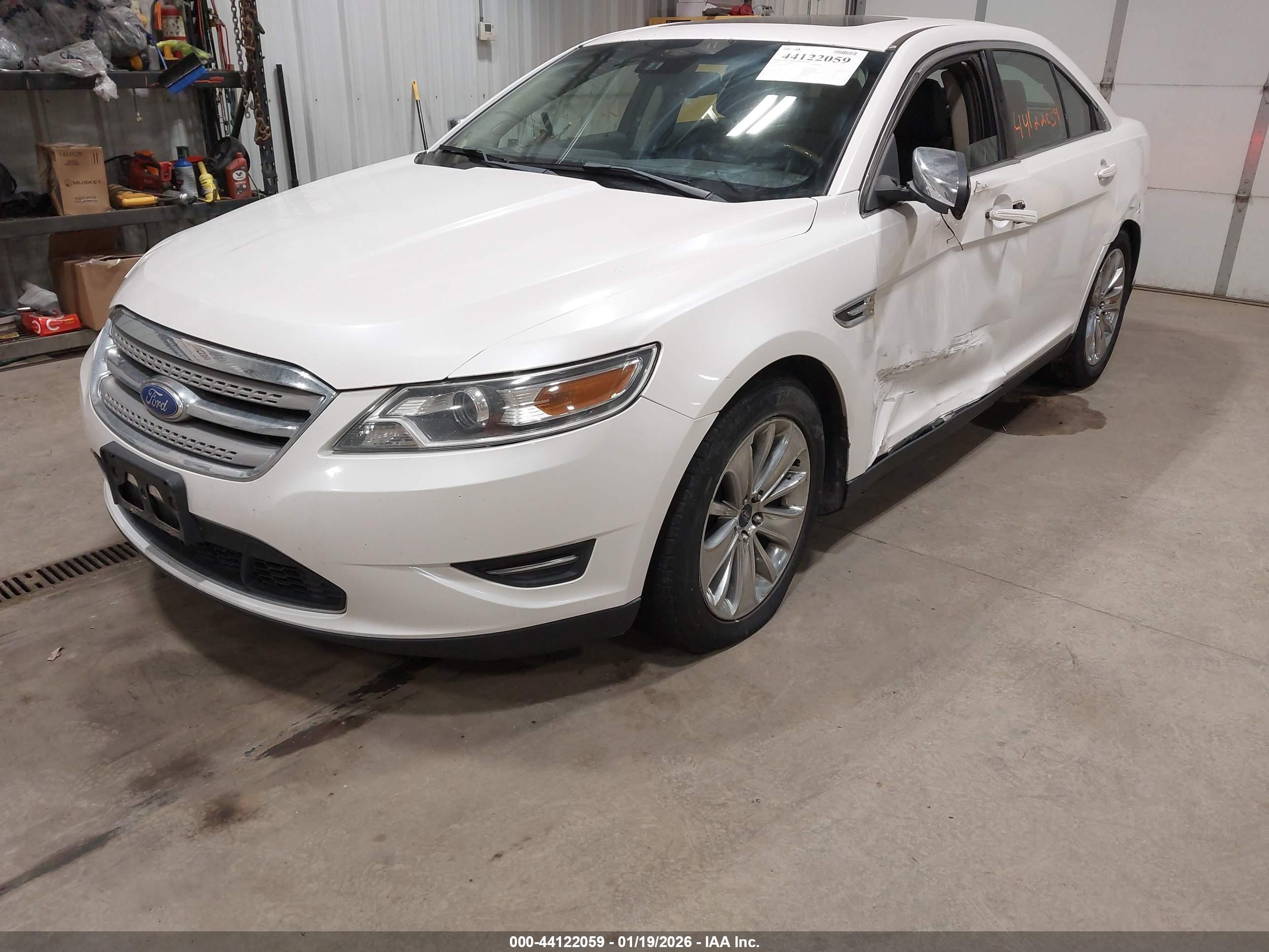 FORD TAURUS image 2