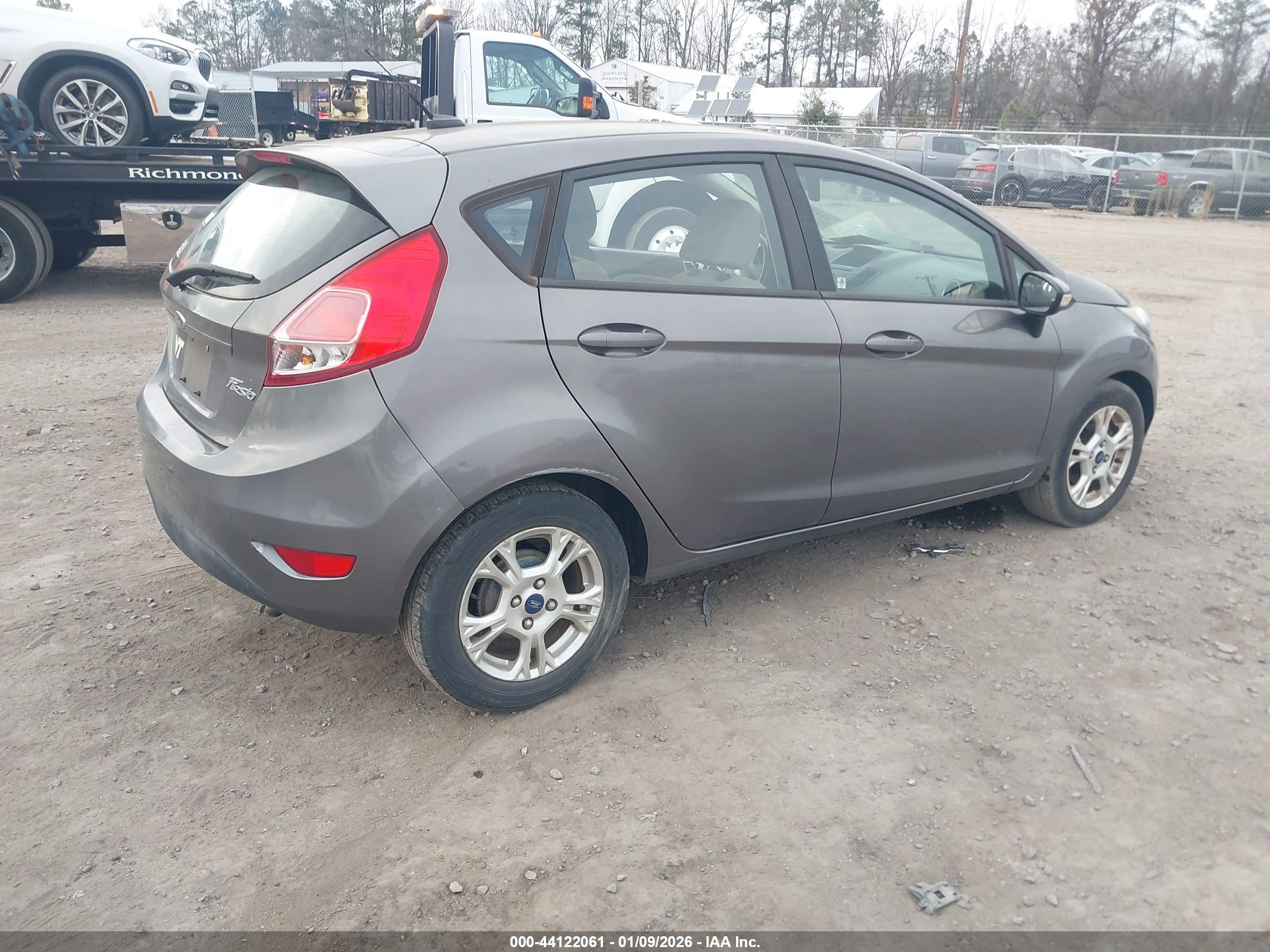 FORD FIESTA image 4