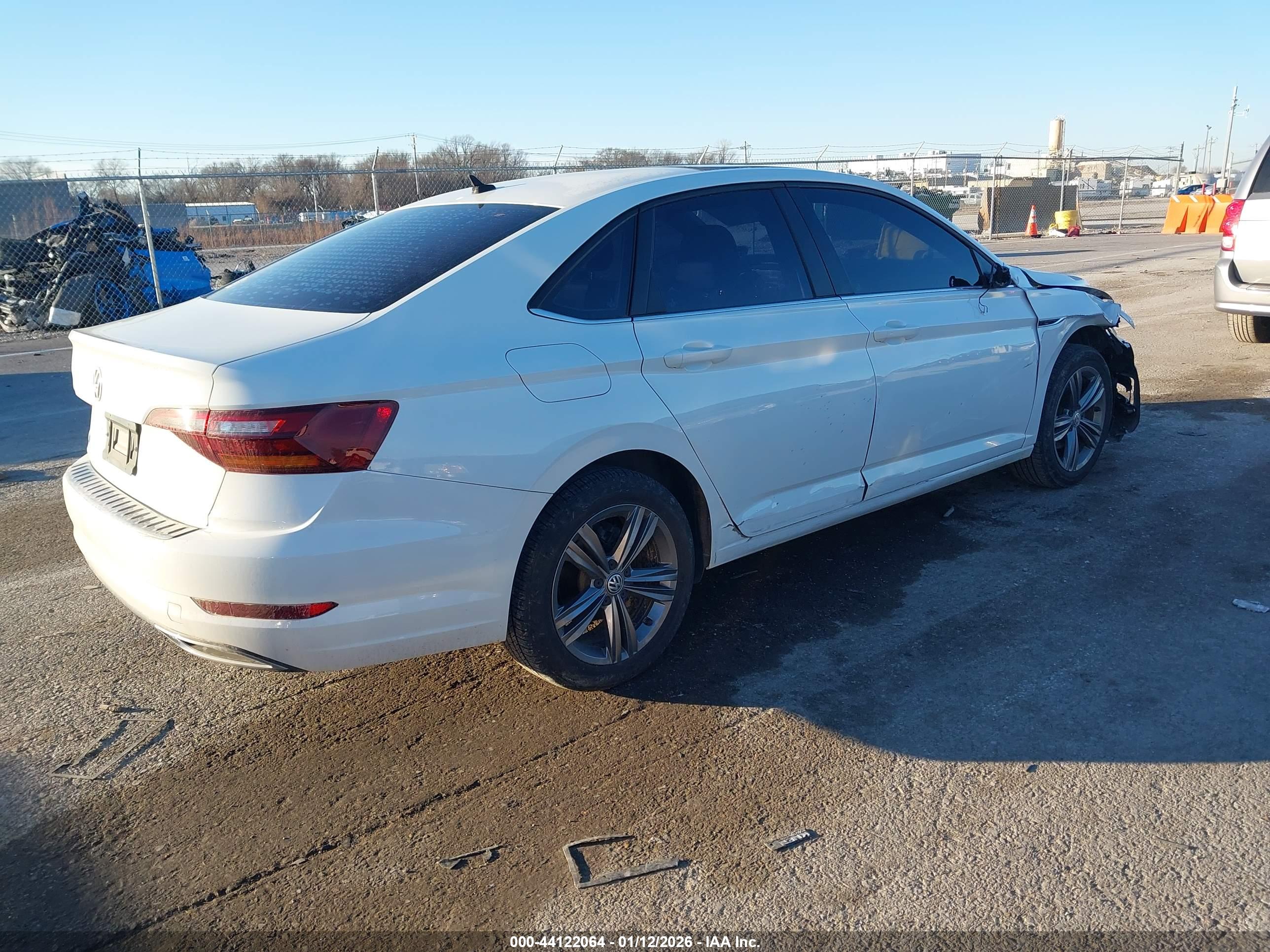 VOLKSWAGEN JETTA image 4