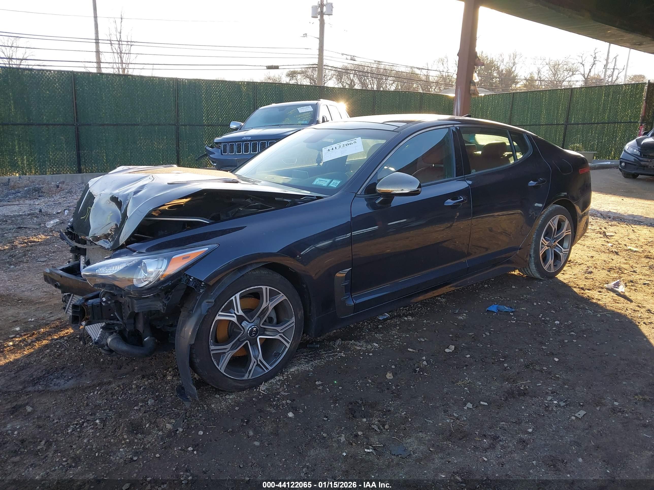 KIA STINGER image 2