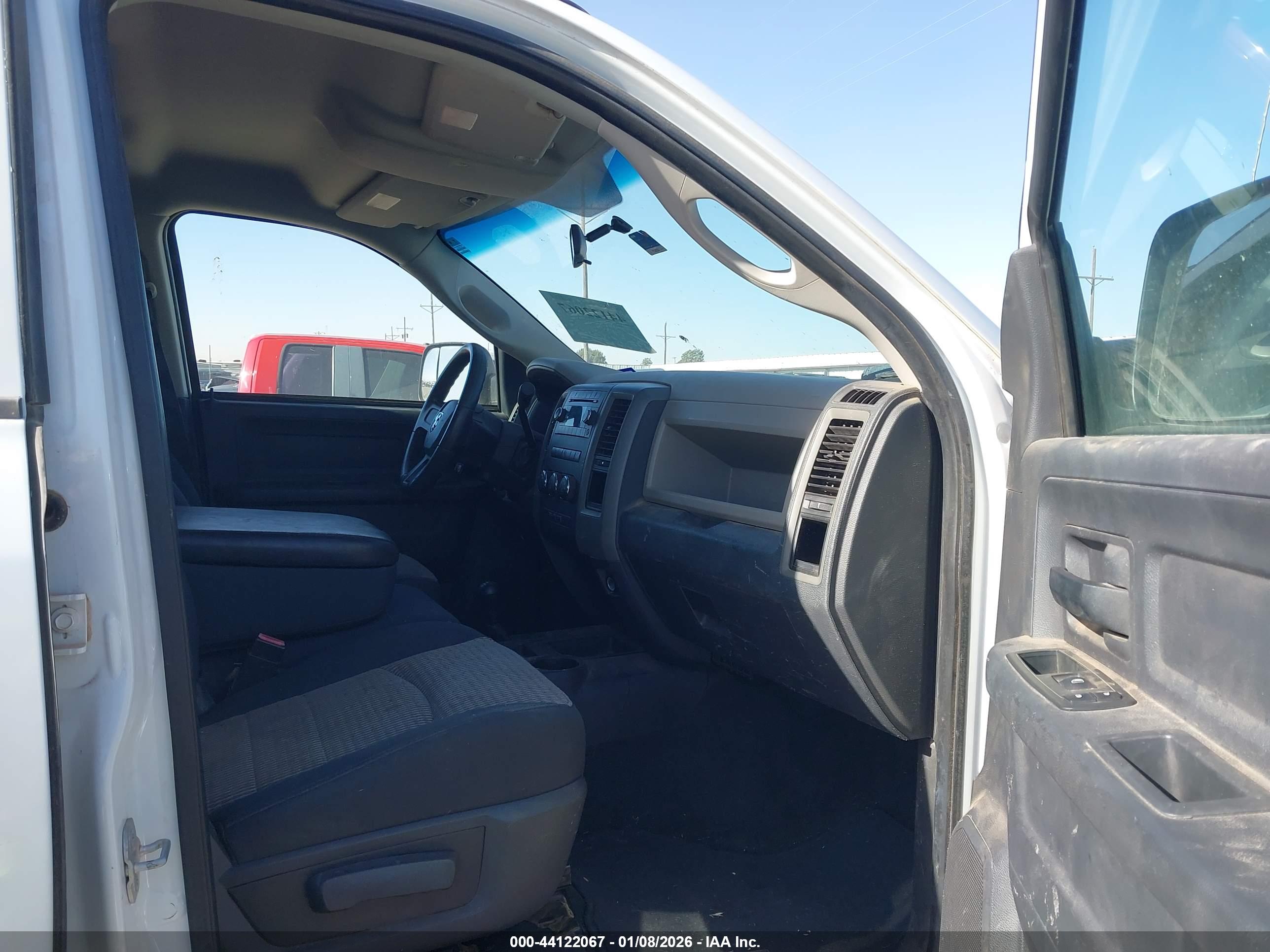 DODGE RAM image 5