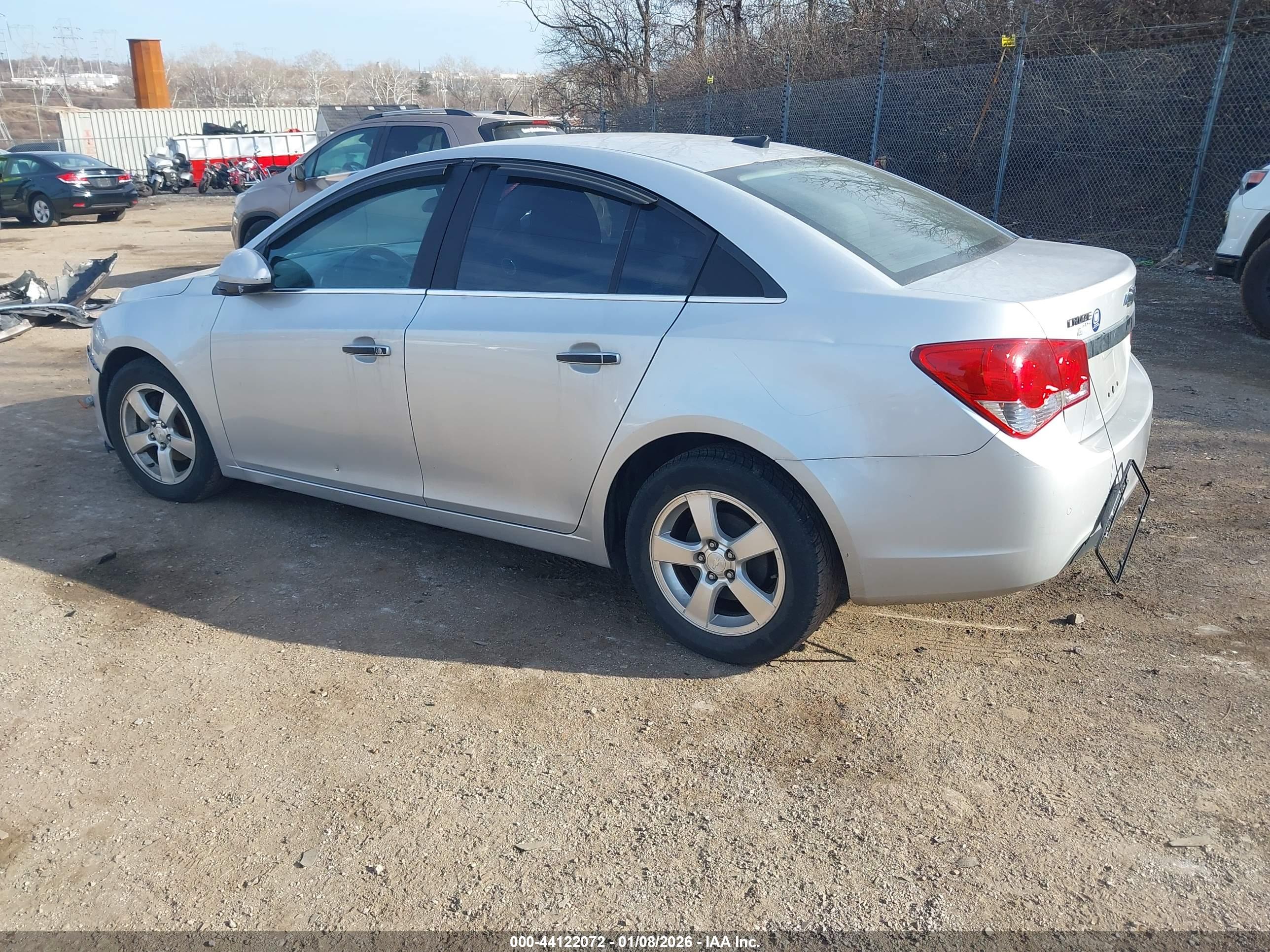 CHEVROLET CRUZE image 3