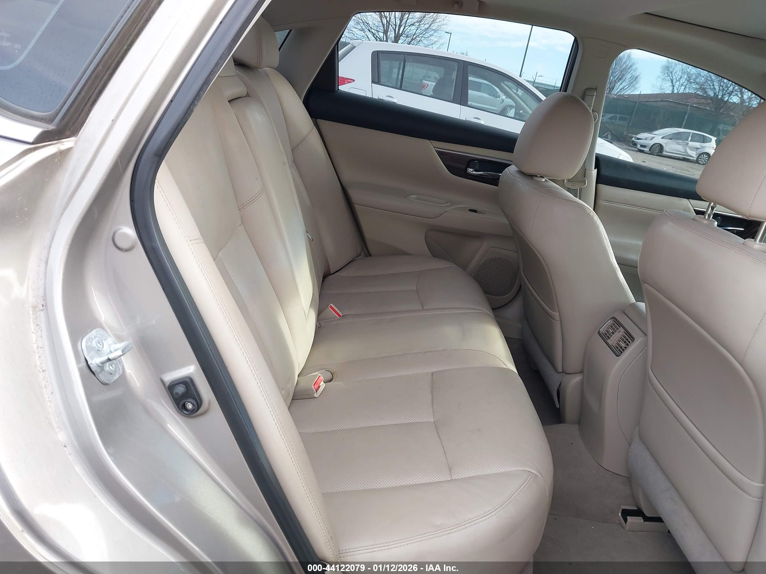 NISSAN ALTIMA image 8