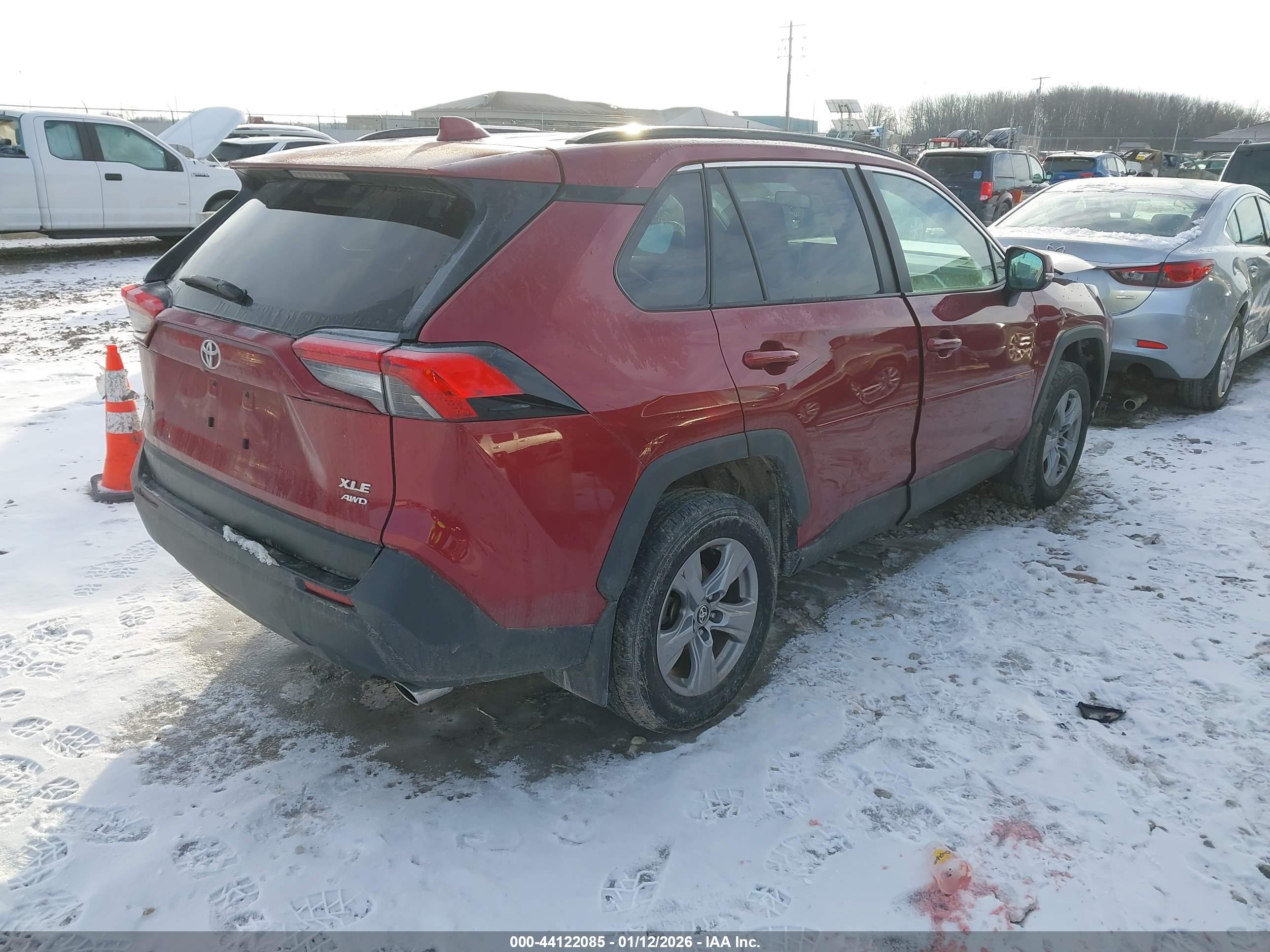 TOYOTA RAV4 image 4