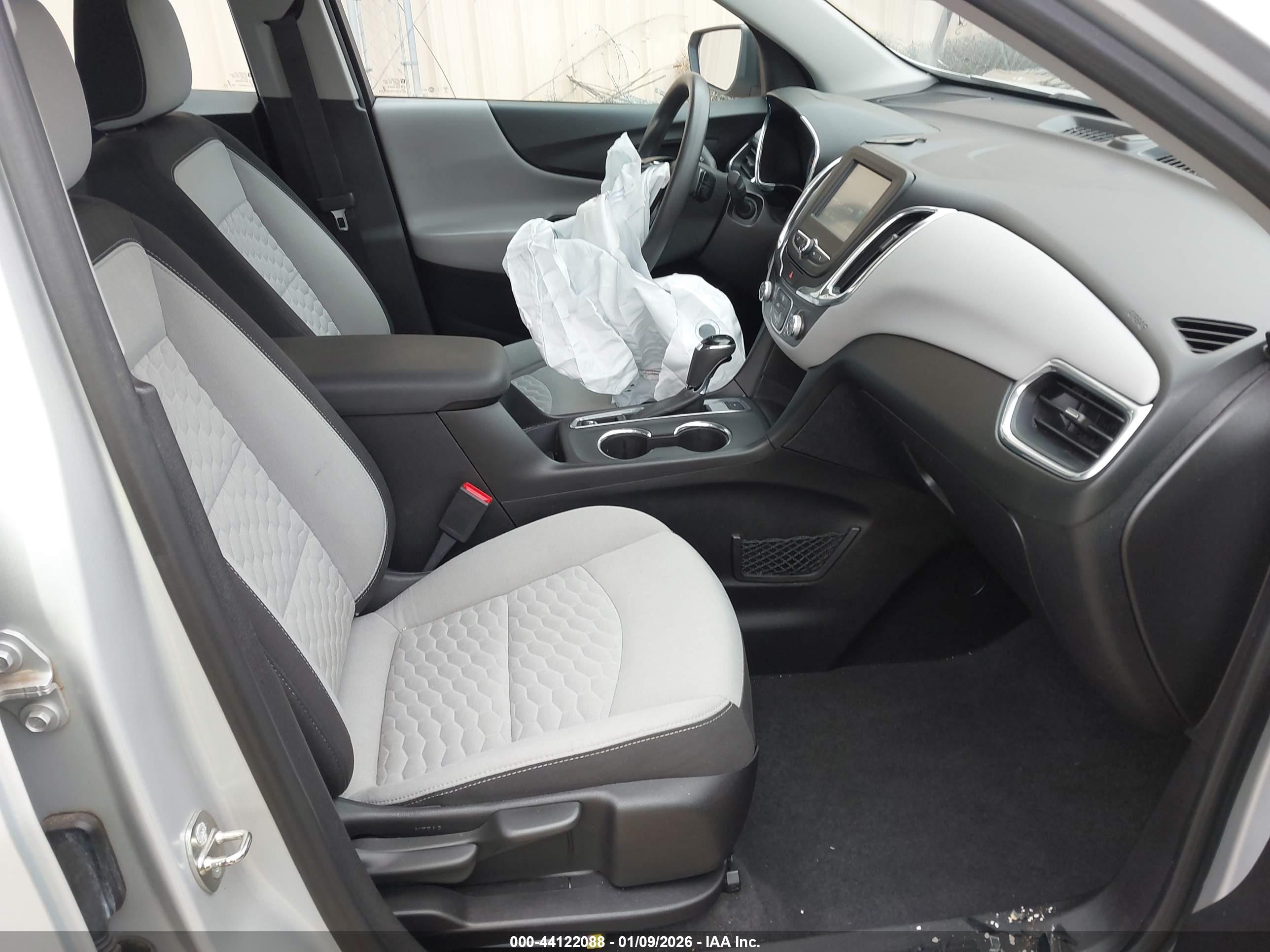 CHEVROLET EQUINOX image 5